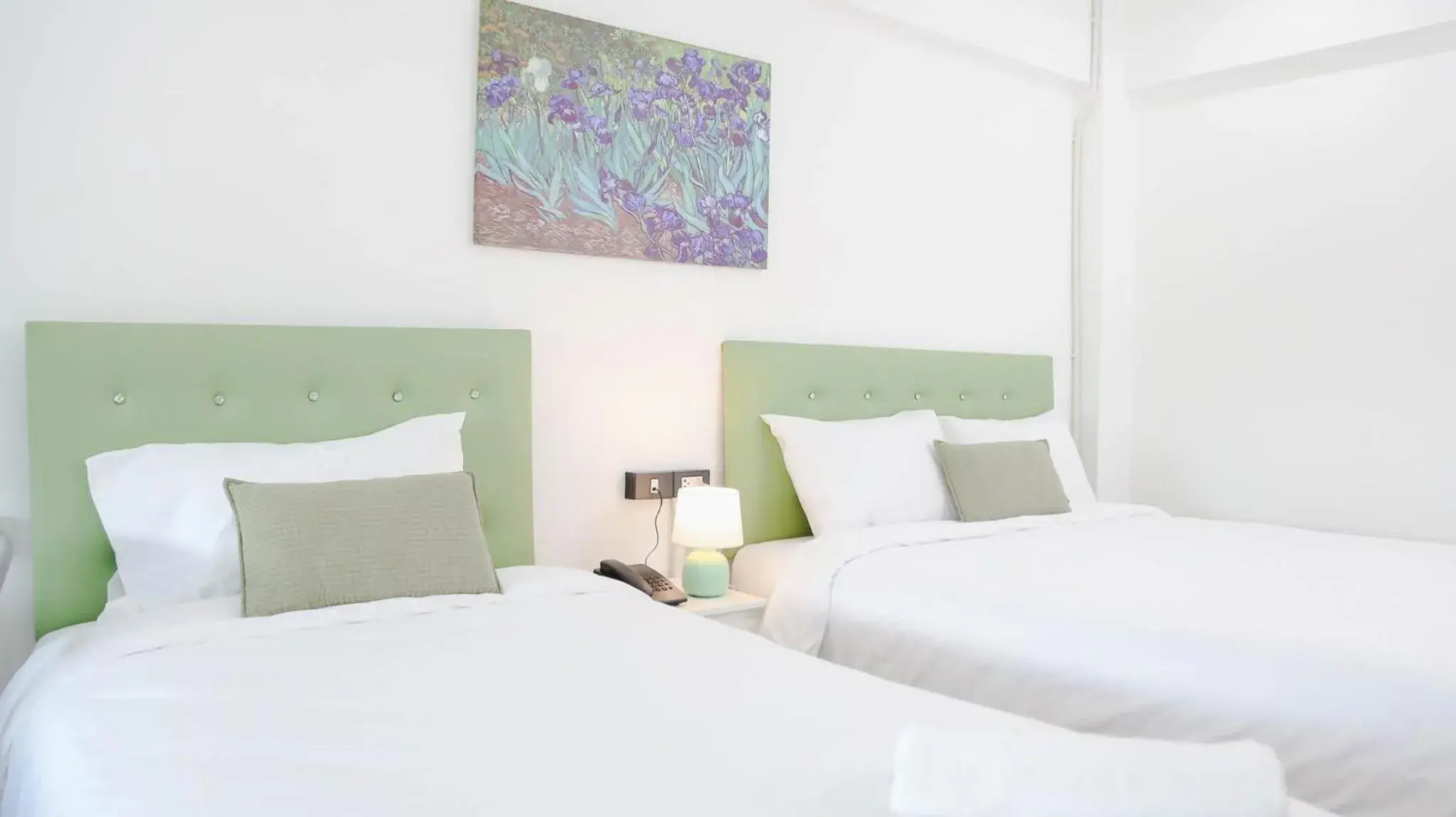 Deluxe Triple Room in Chana Bangkok Hotel Deluxe Triple Room in Chana Bangkok Hotel