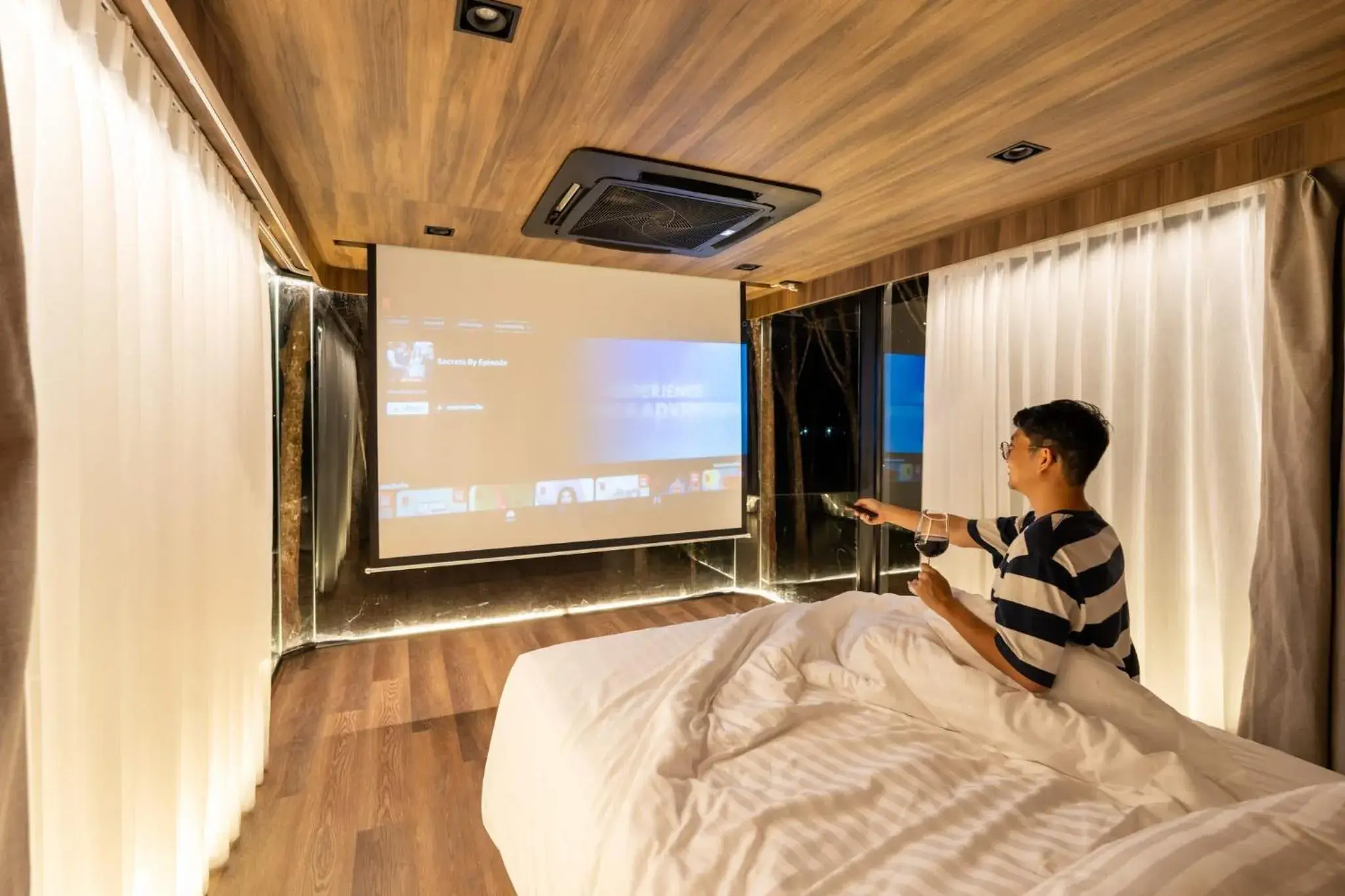 TV and multimedia, Bed in Timber Society Boutique Hideaway TV and multimedia, Bed in Timber Society Boutique Hideaway