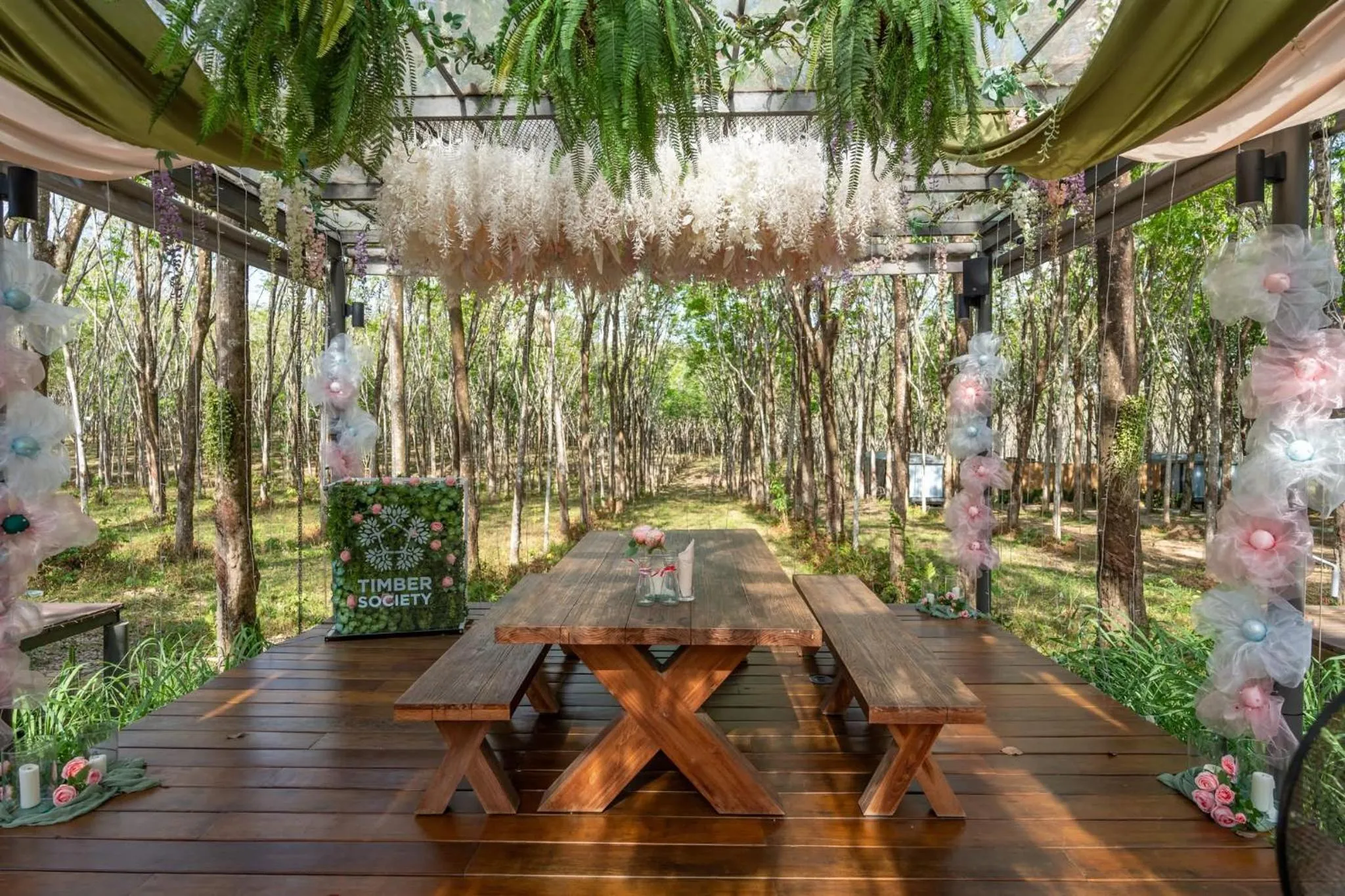 Restaurant/places to eat in Timber Society Boutique Hideaway