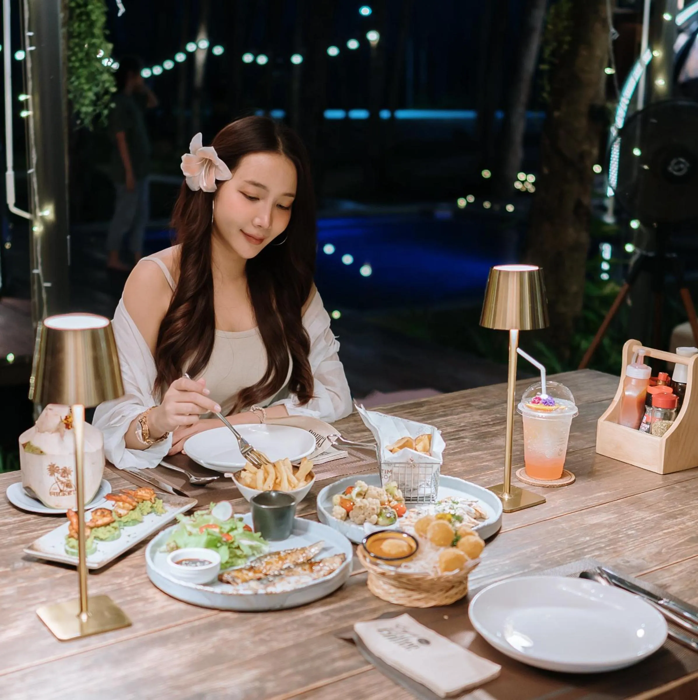 Restaurant/places to eat in Timber Society Boutique Hideaway