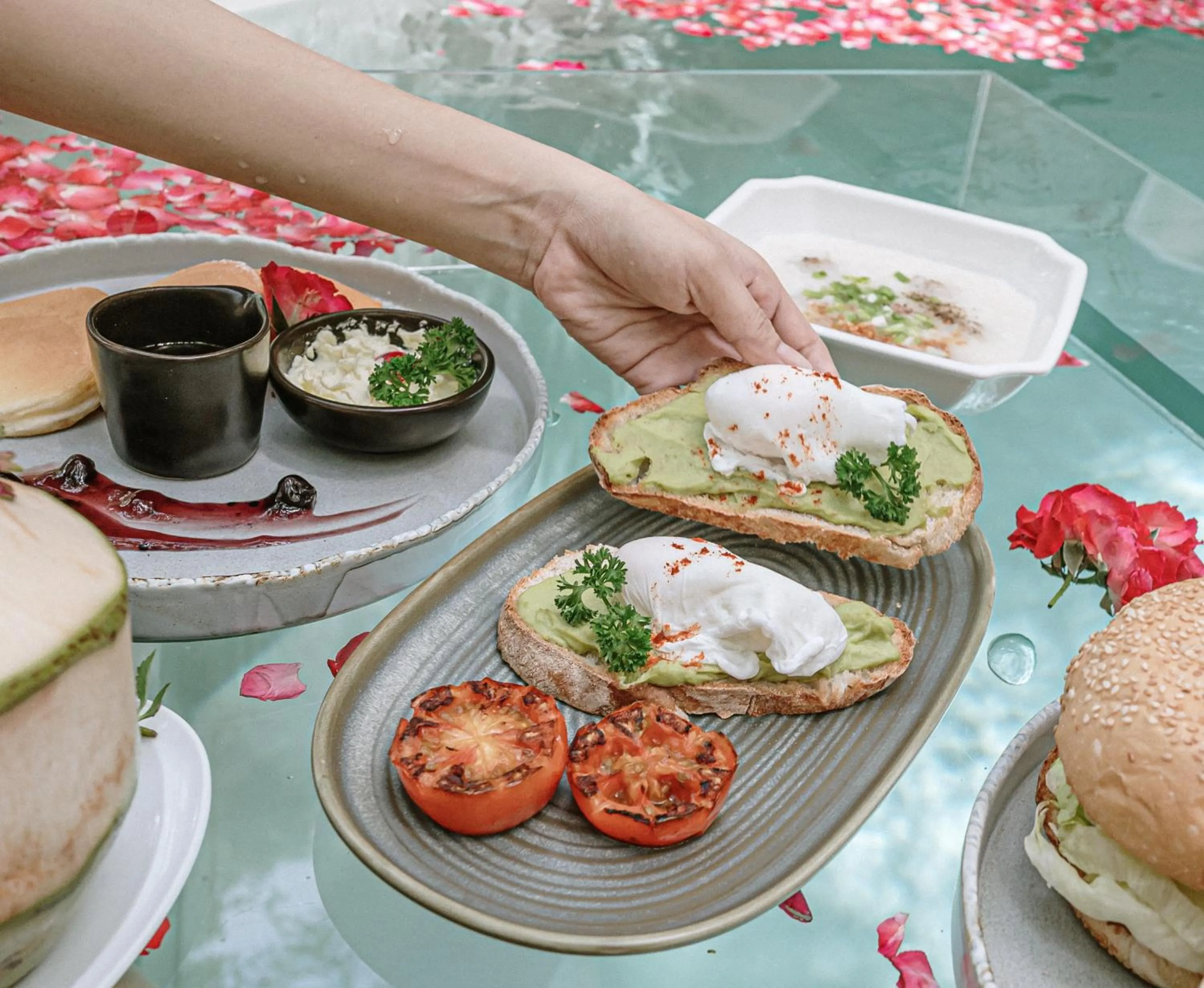 Breakfast in Timber Society Boutique Hideaway