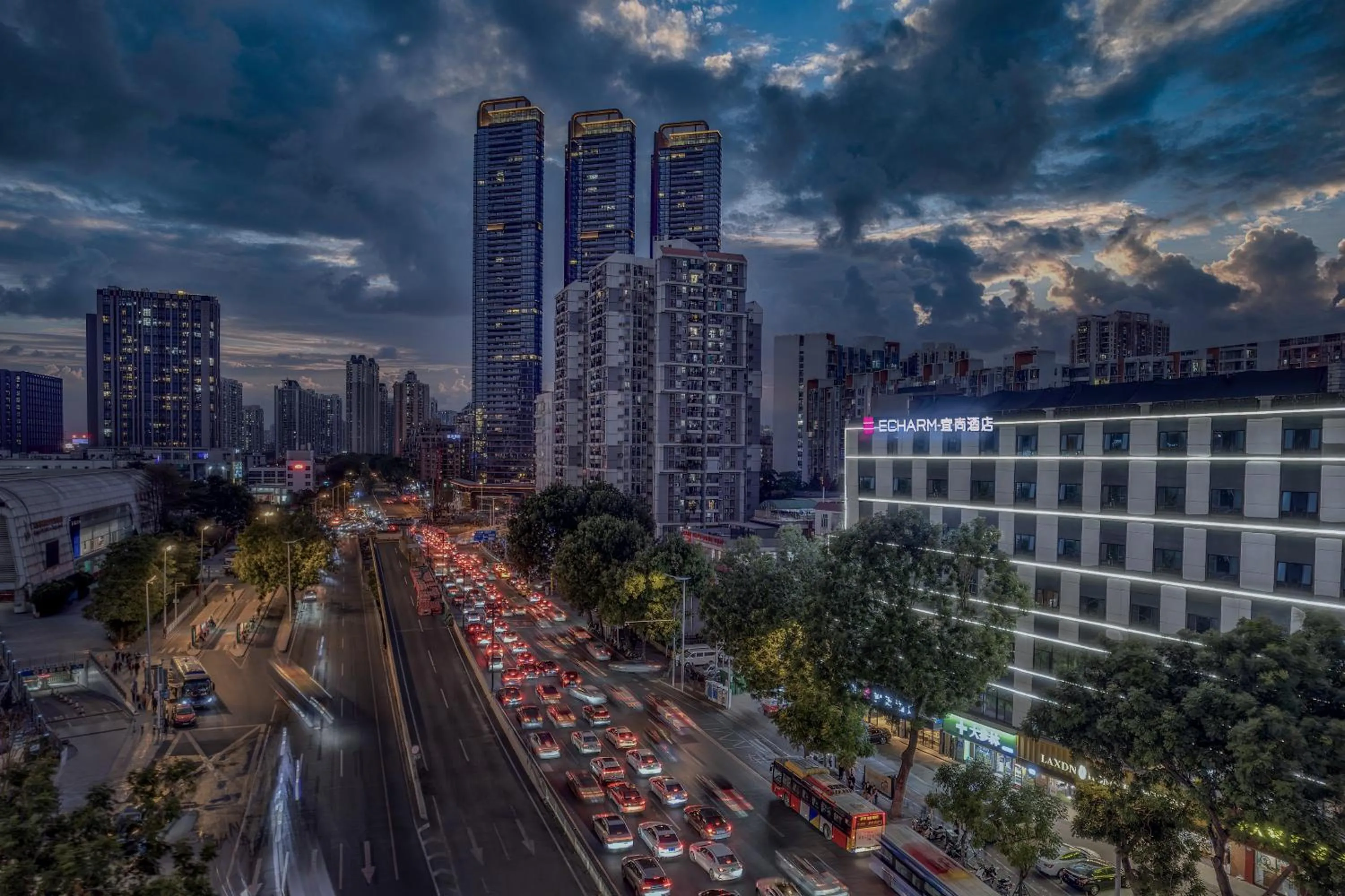 Property building in Echarm International Hotel Pazhou Convention and Exhibition Center Nanzhou Metro Station Branch - Free Shuttle Bus to Canton Fair Complex During Canton Fair Period