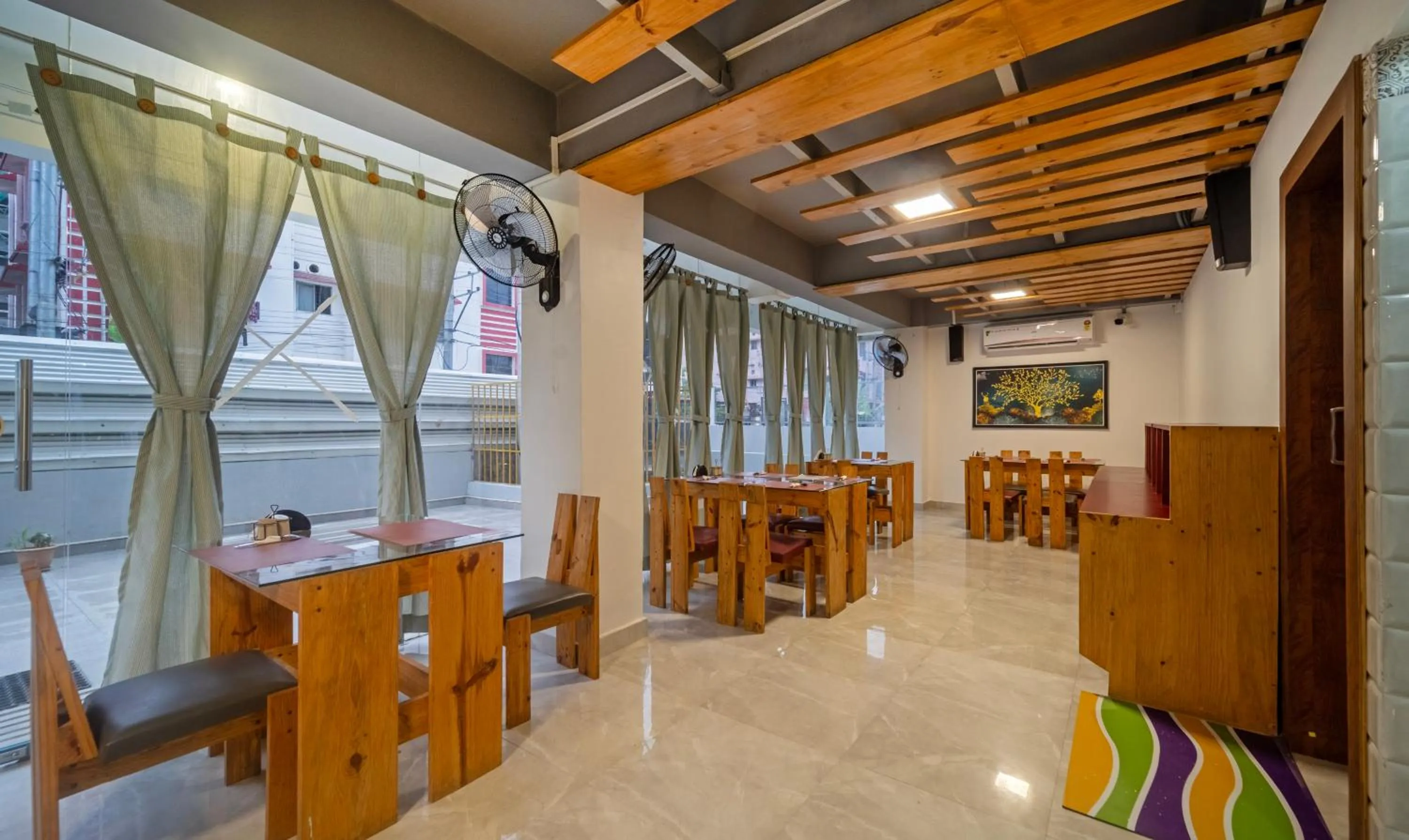 Restaurant/places to eat in Treebo Kashvijoy, 7 Km From Kamakhya Temple