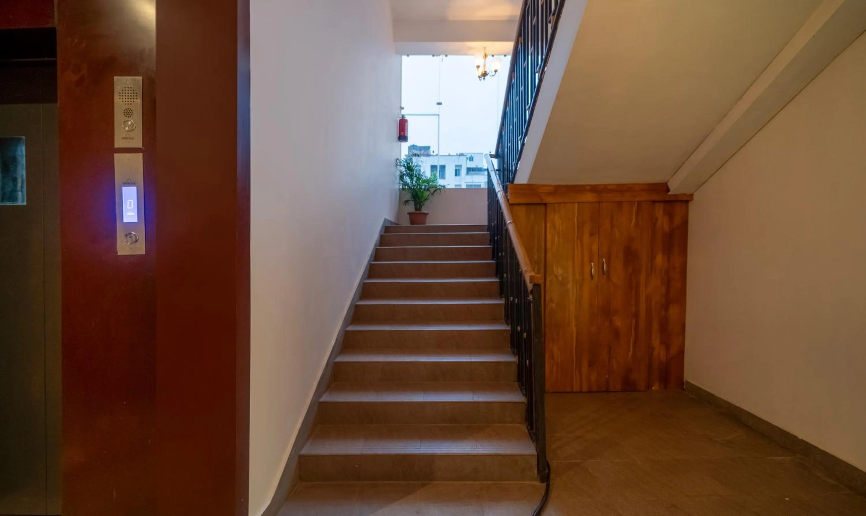 Lobby or reception in Treebo Kashvijoy, 7 Km From Kamakhya Temple