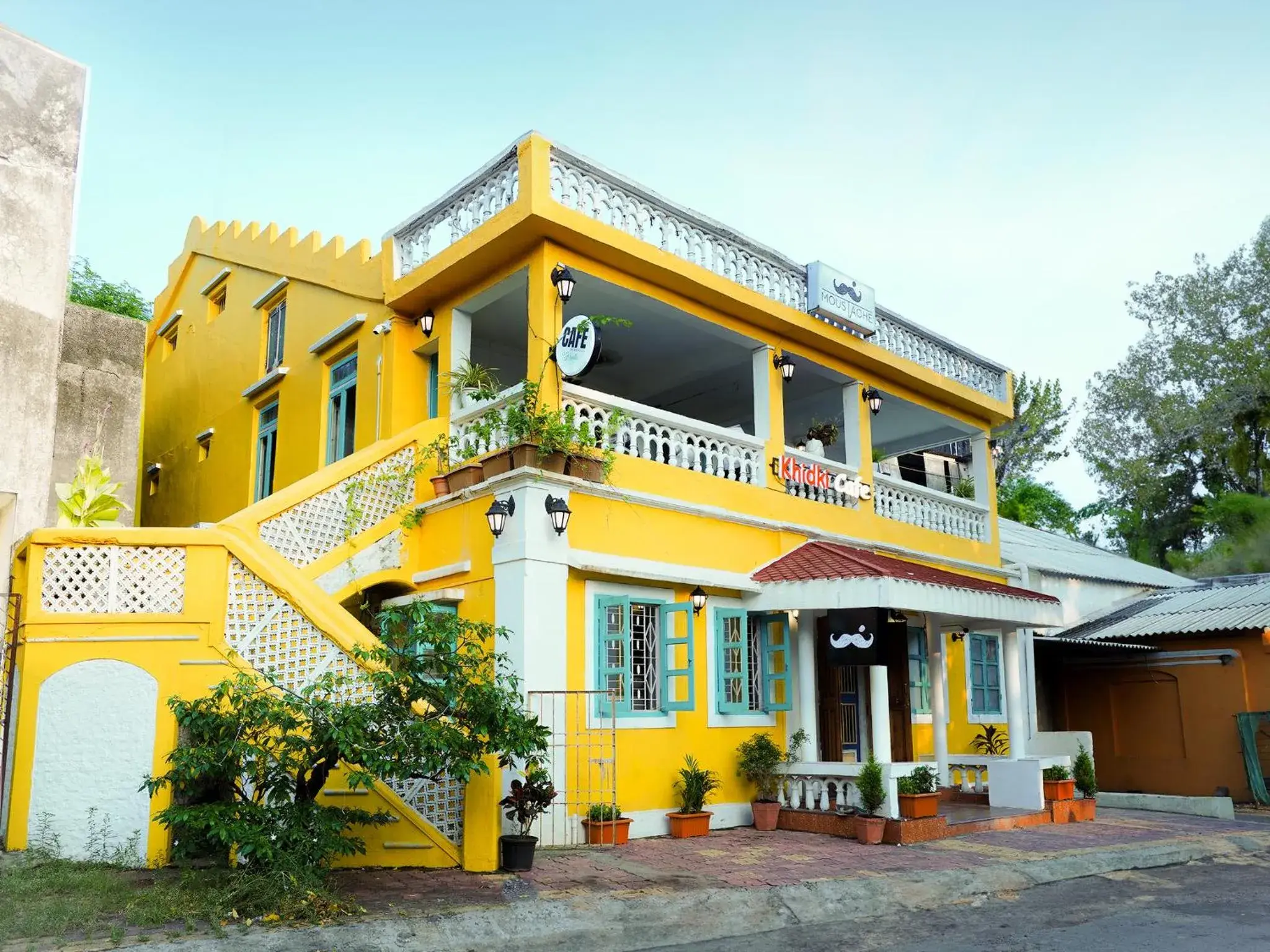 Moustache Daman Moustache Daman