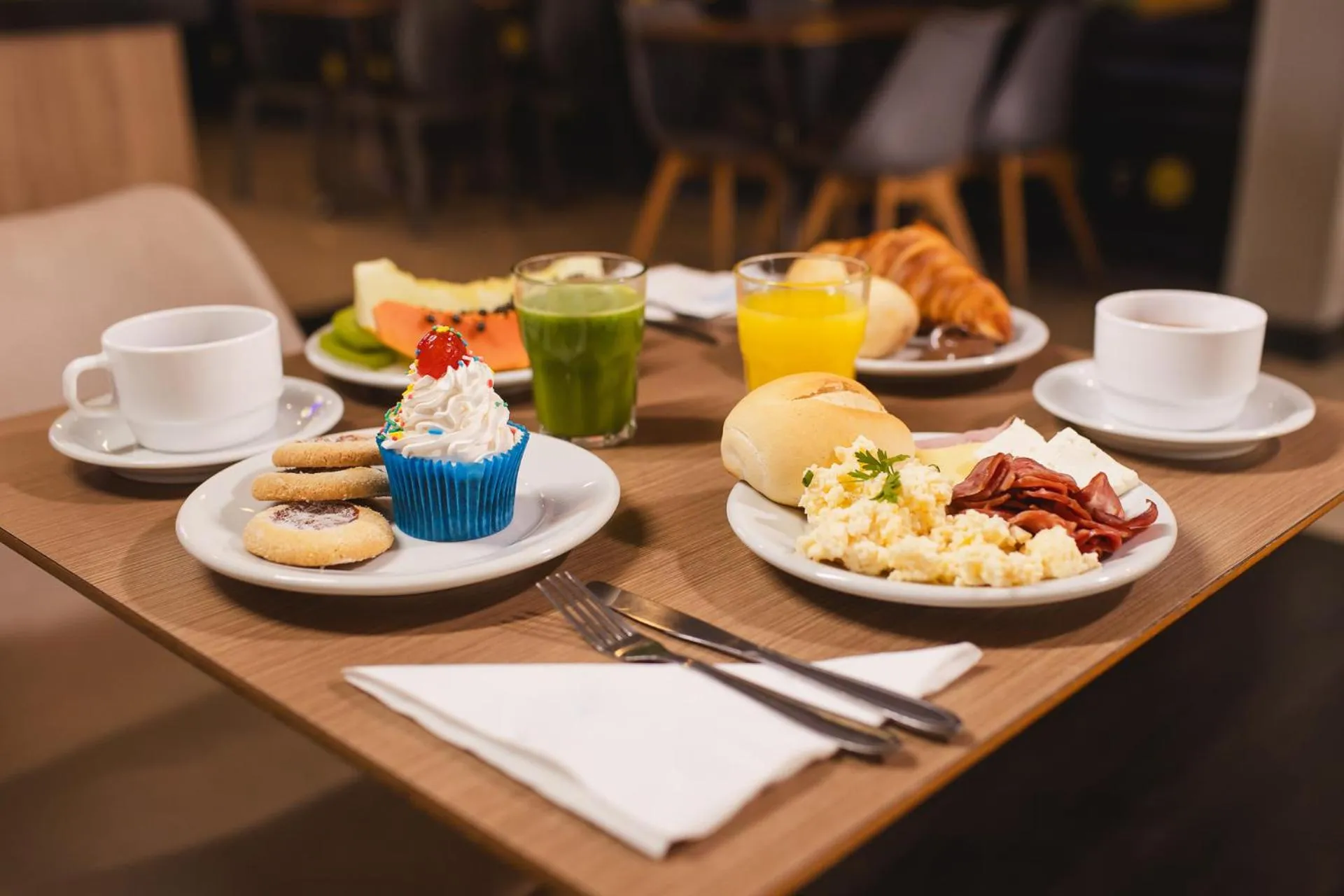 Breakfast in Hotel Euro Suite São Jose do Rio Preto by Nacional Inn