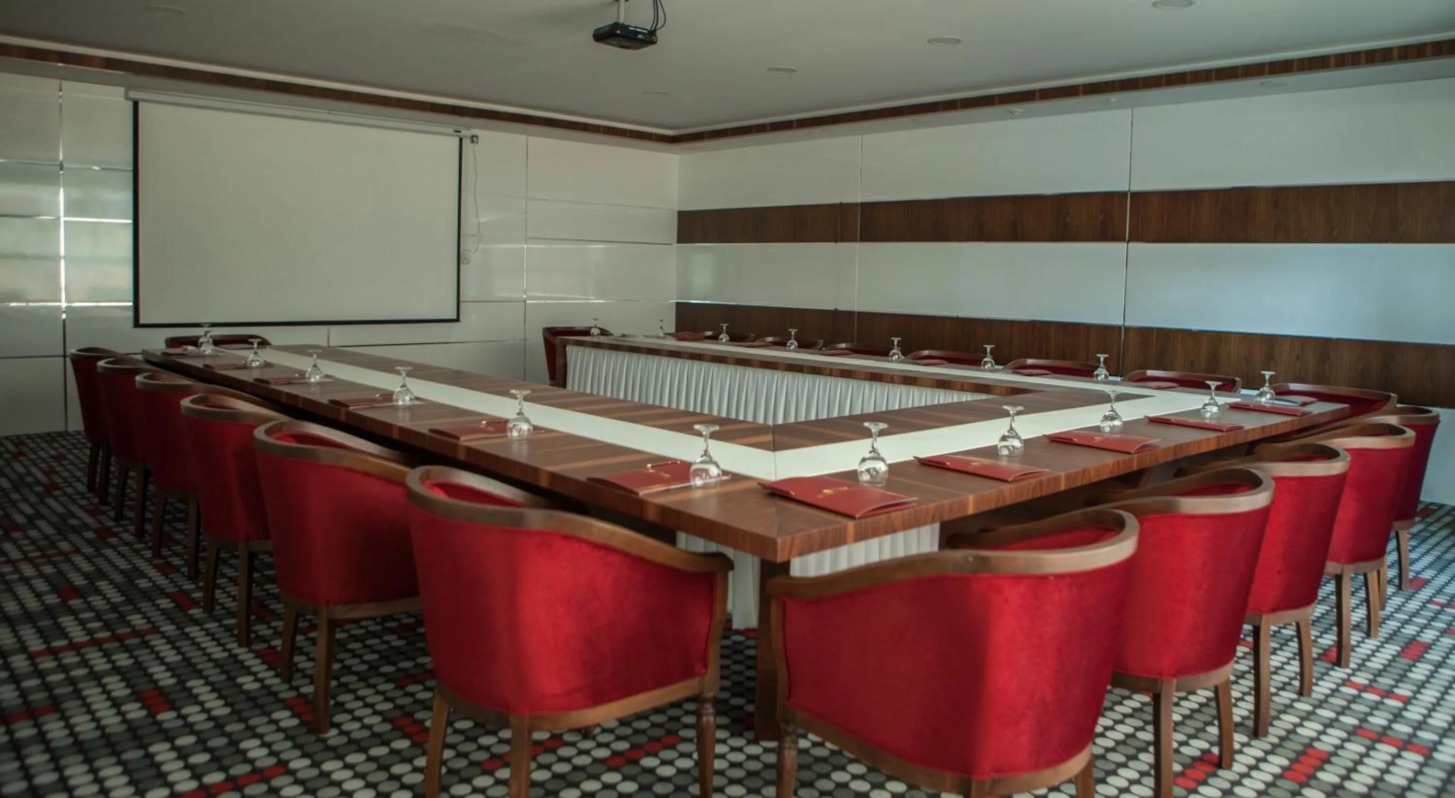 Business facilities in Mitannia Regency Hotel