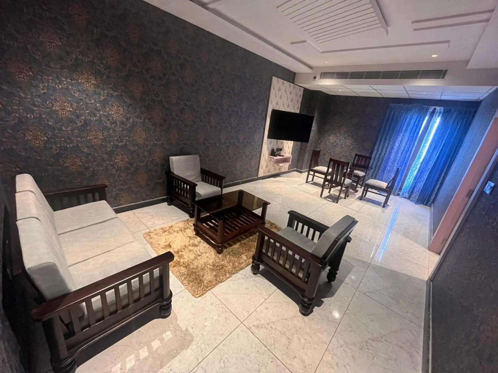 Living room in Hotel Yathin