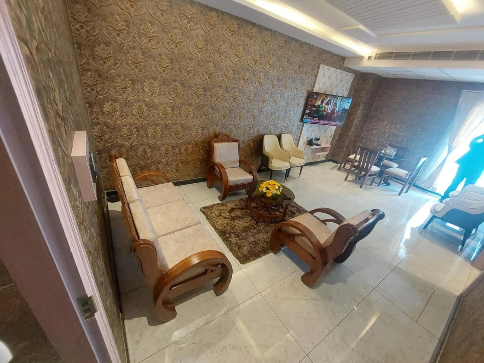 Living room in Hotel Yathin