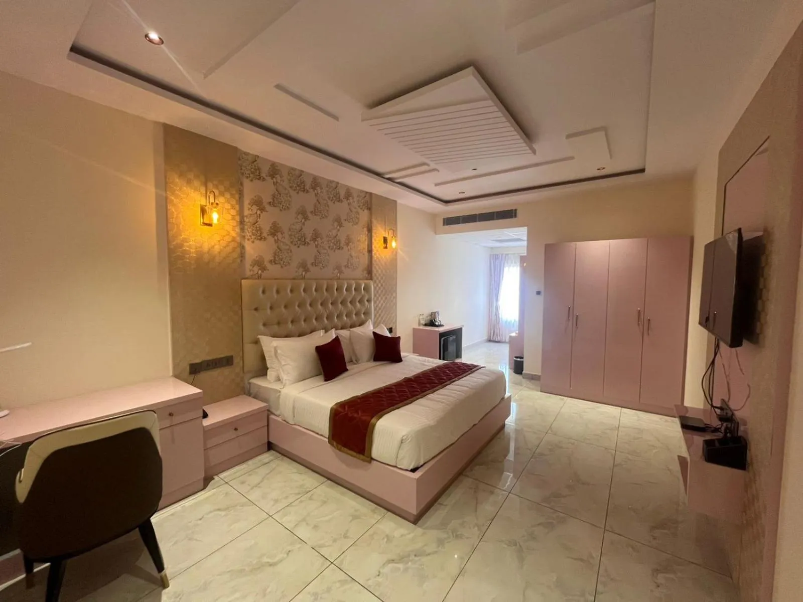 Bedroom, Bed in Hotel Yathin