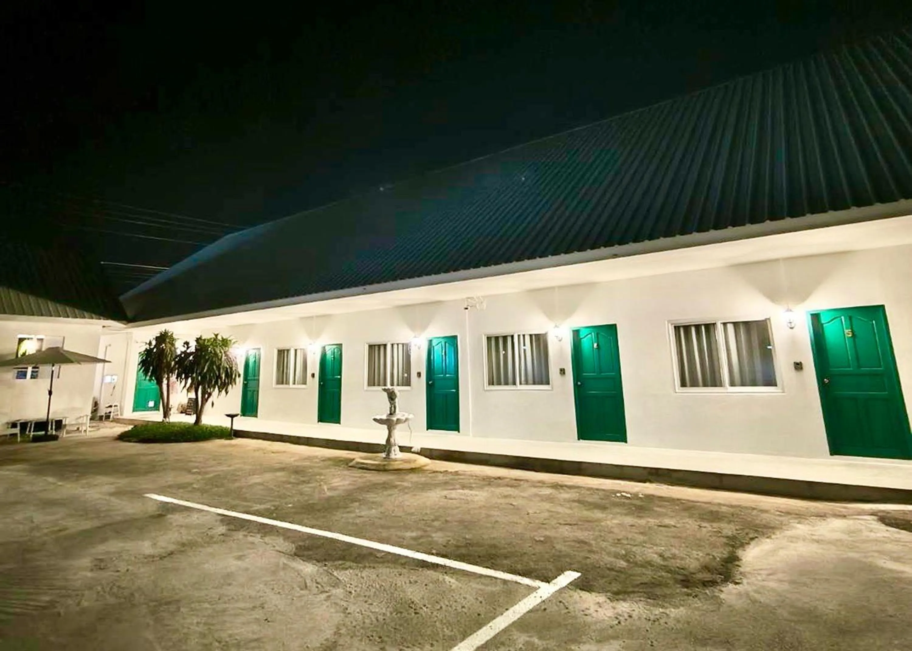 Property building in Ban Ye