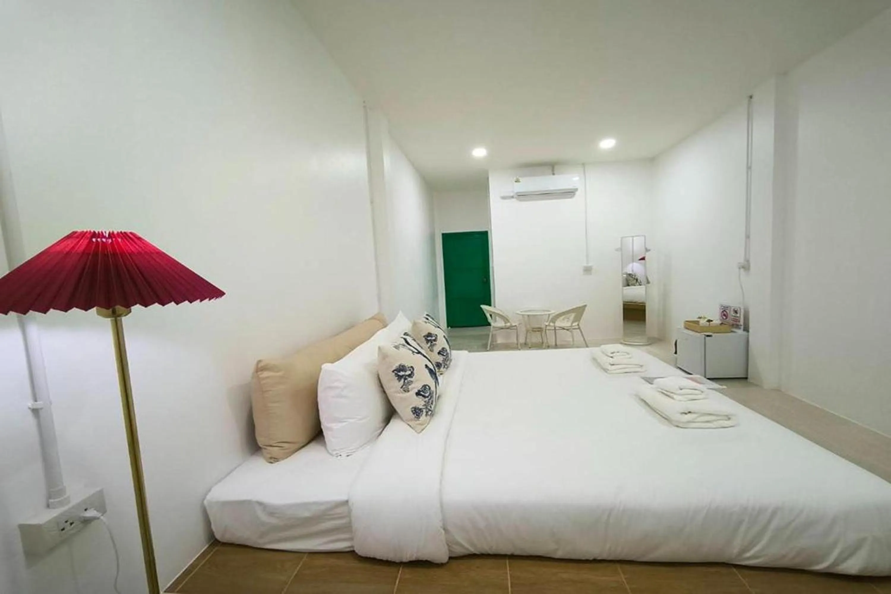 Bedroom, Bed in Ban Ye