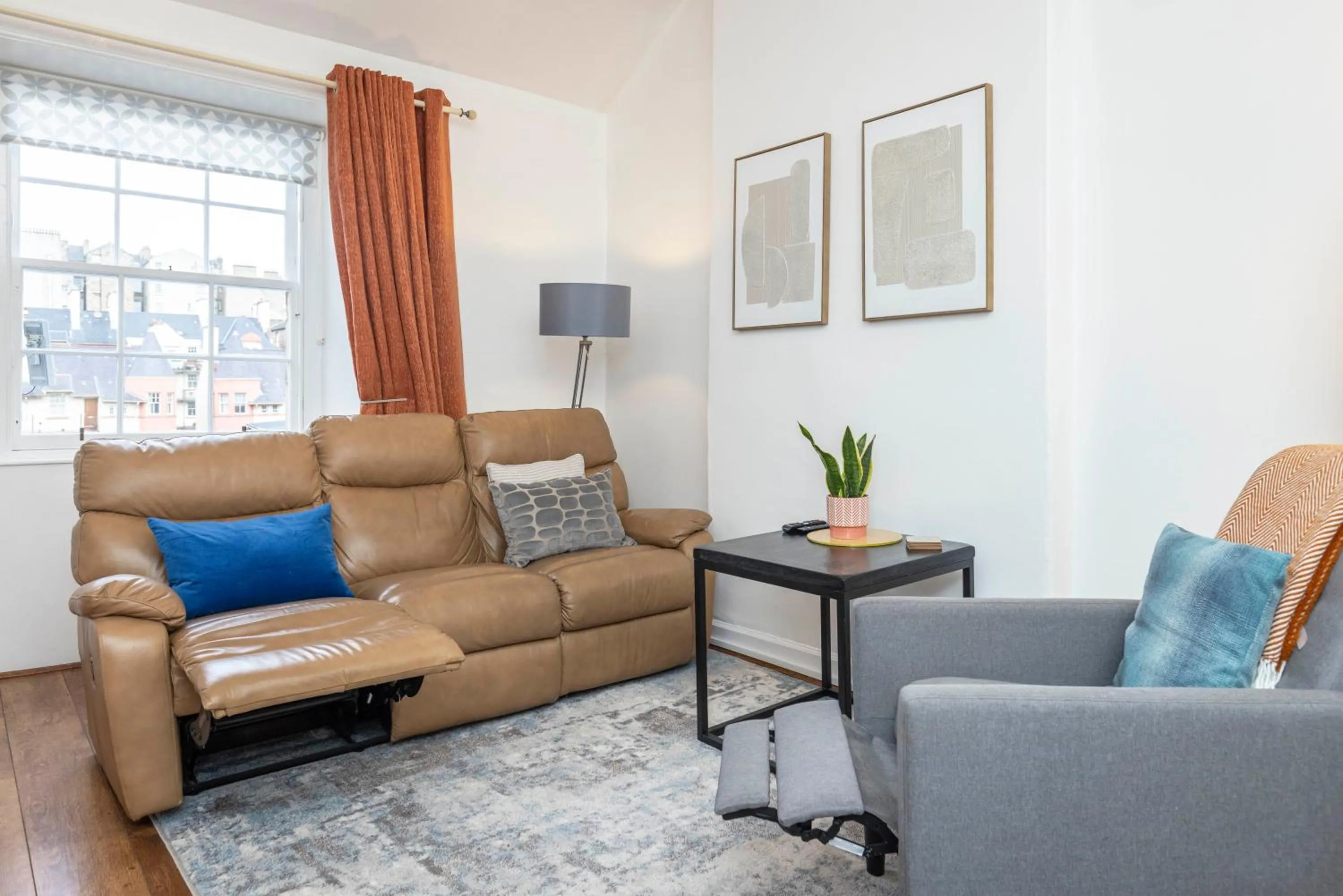 Old Town Edinburgh Apt, walk to Castle, Royal Mile & Museums