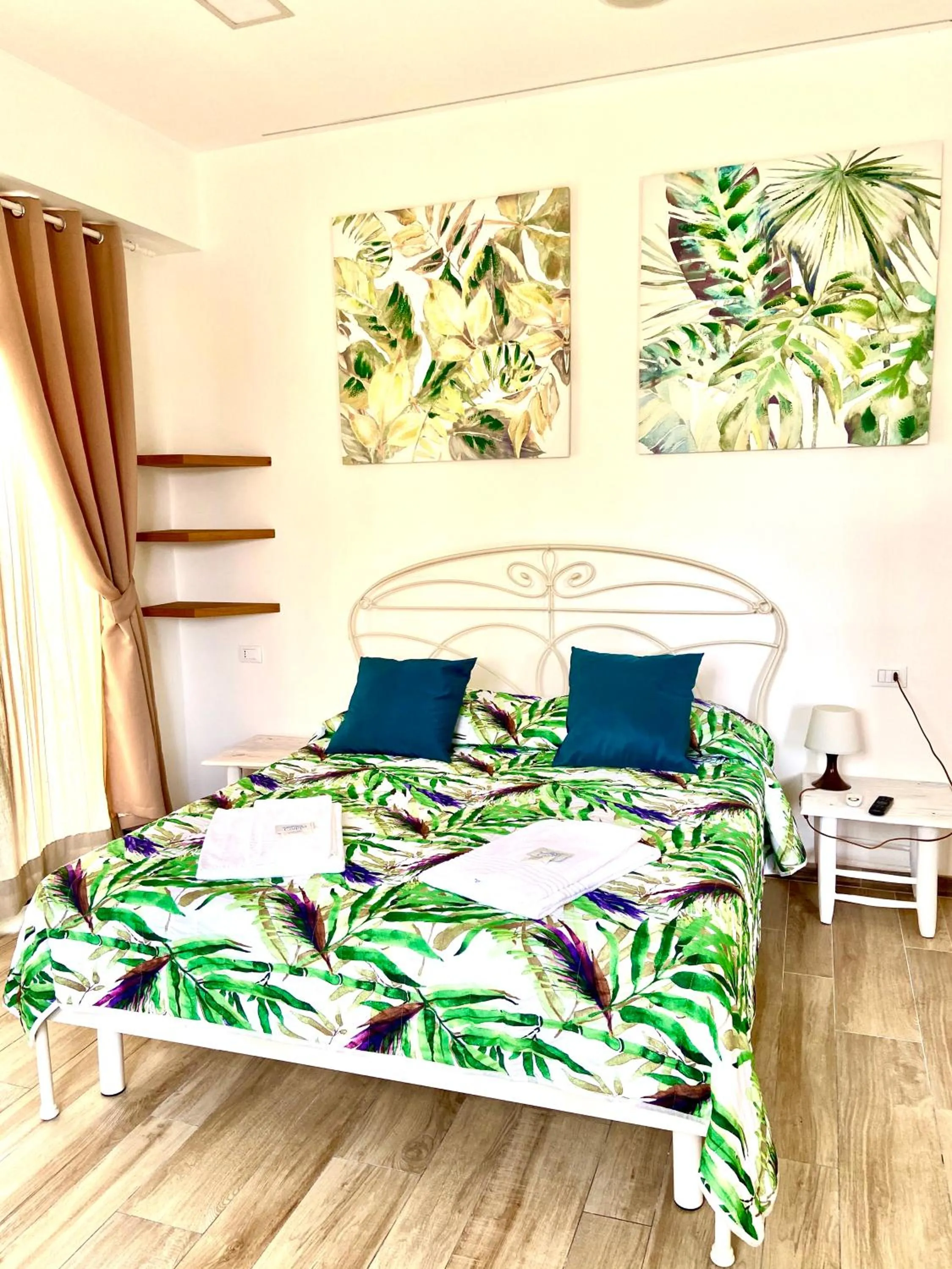 Bed in Hotel La Perla