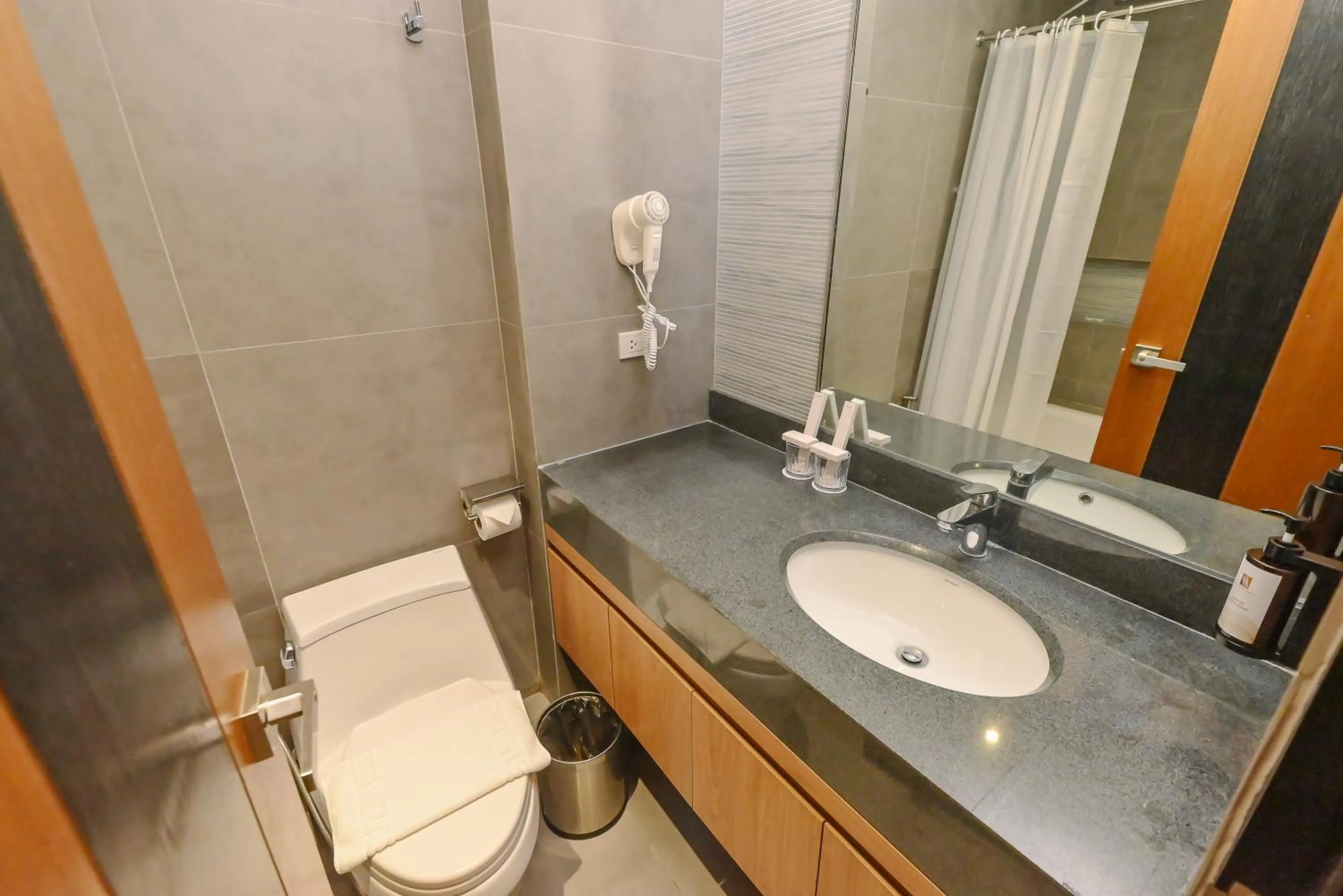 Toilet in Sotogrande Hotel and Convention Center Batangas