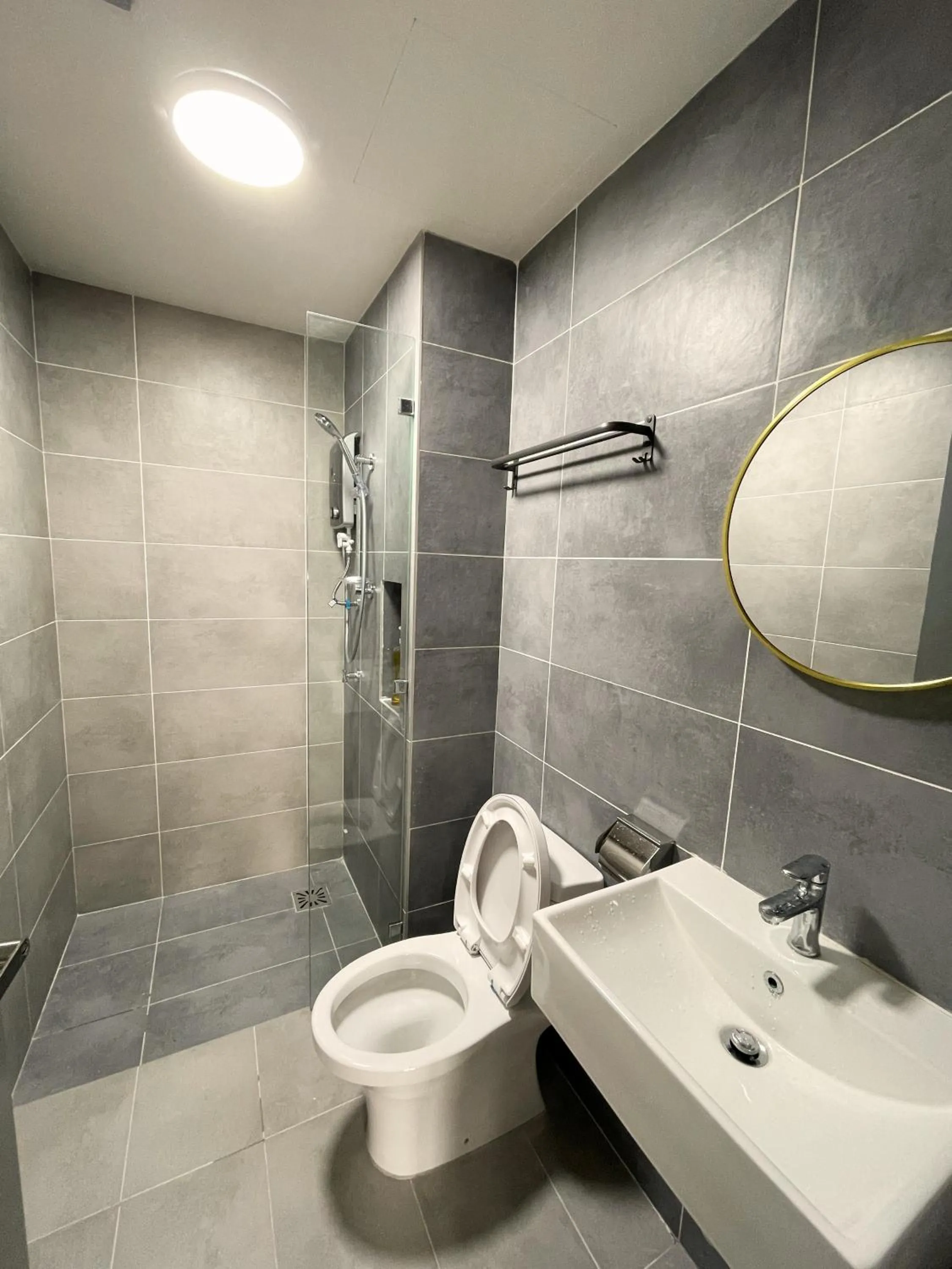 Shower in 121 Residences by The Homez Near One Utama, Starling Mall, Atria