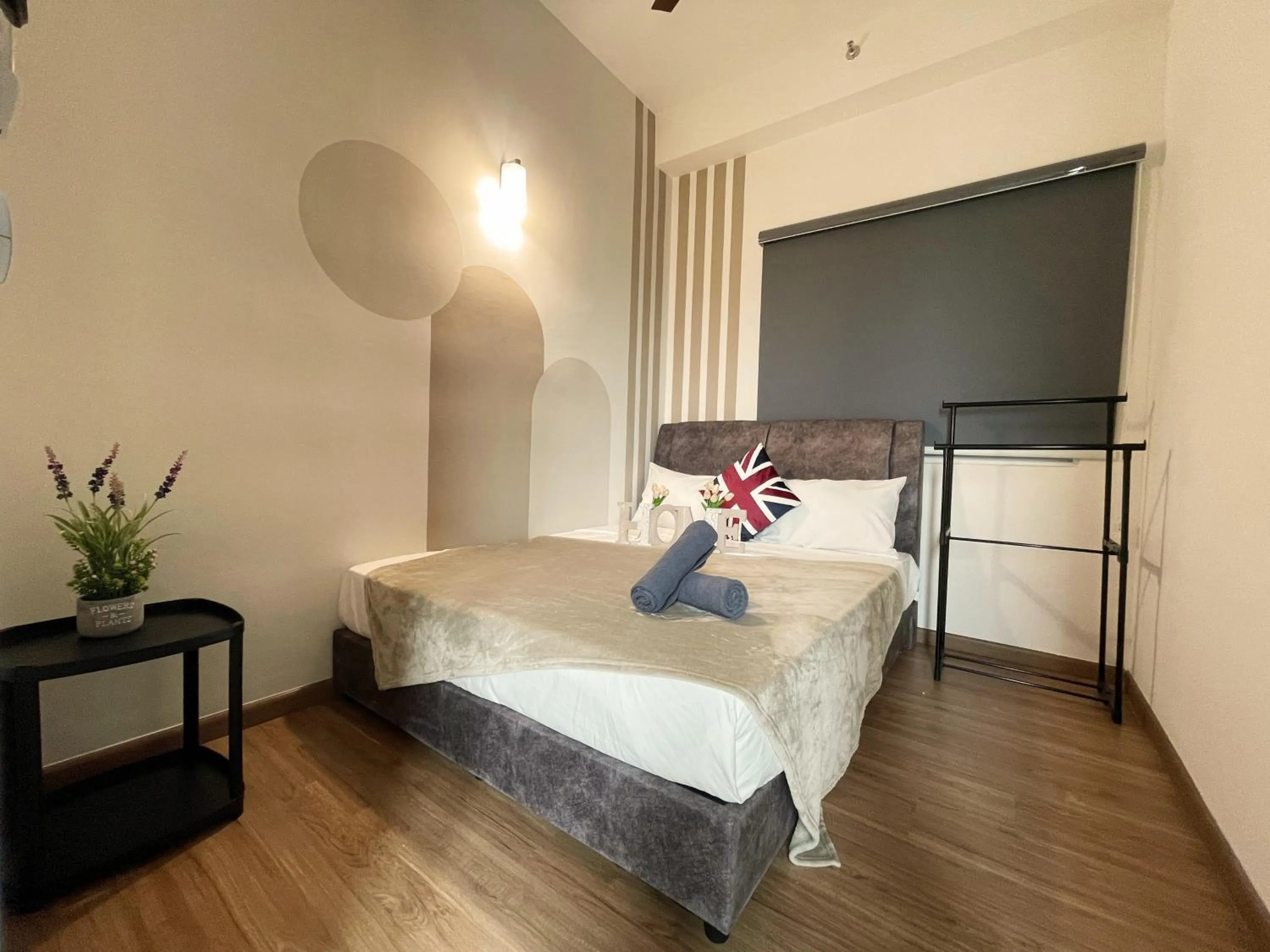 Bed in 121 Residences by The Homez Near One Utama, Starling Mall, Atria