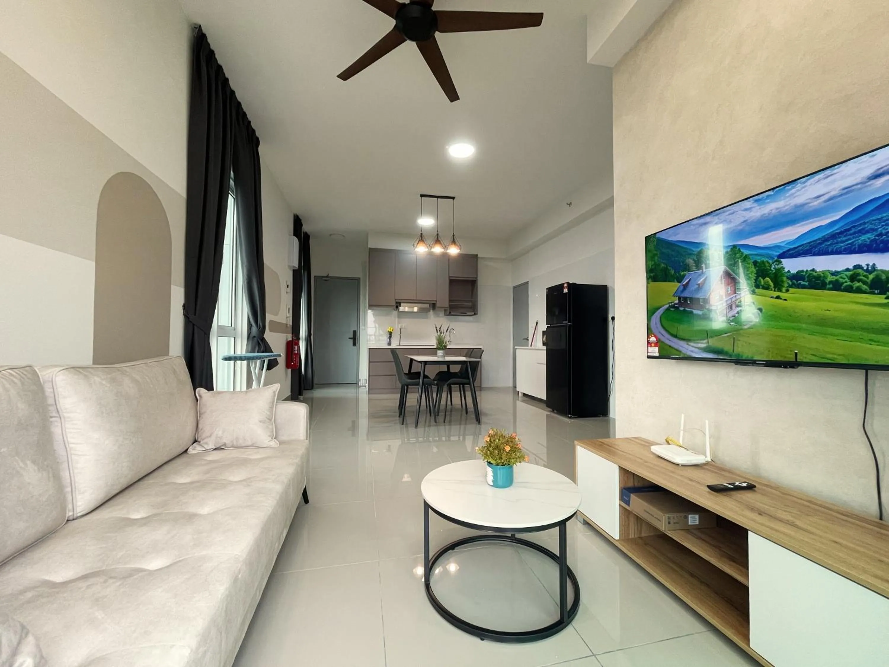 TV and multimedia in 121 Residences by The Homez Near One Utama, Starling Mall, Atria