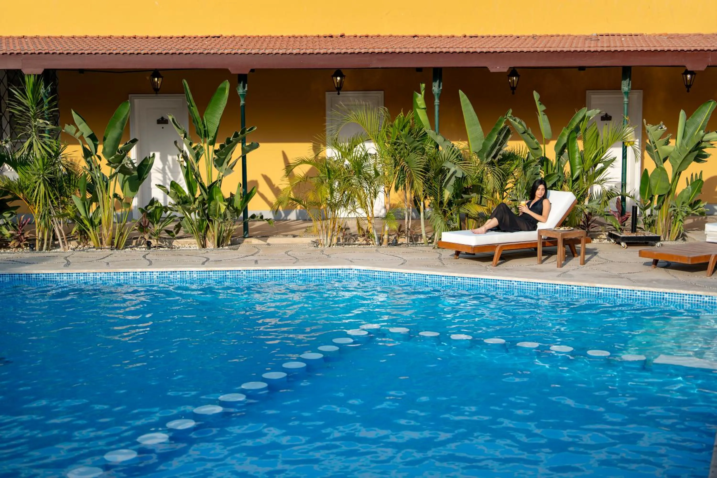 Day in Maison Maxim De Lesseps