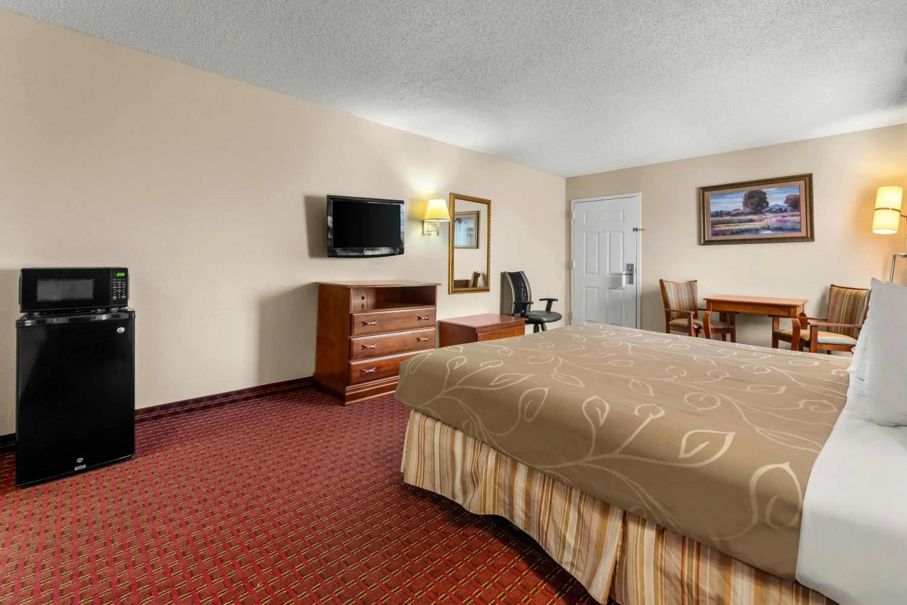Bed in Americas Best Value Inn-Montezuma Bed in Americas Best Value Inn-Montezuma