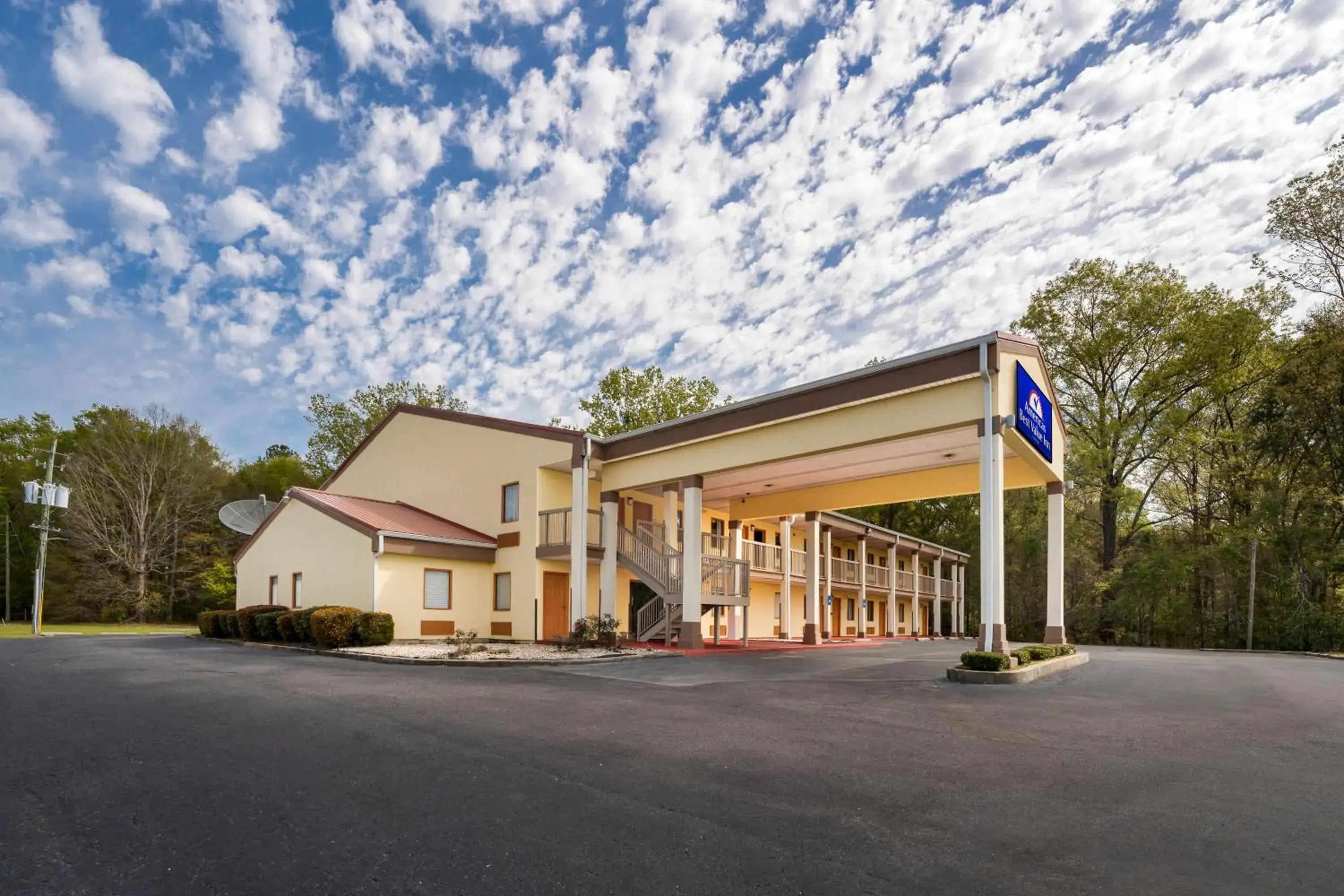 Property building in Americas Best Value Inn-Montezuma Property building in Americas Best Value Inn-Montezuma