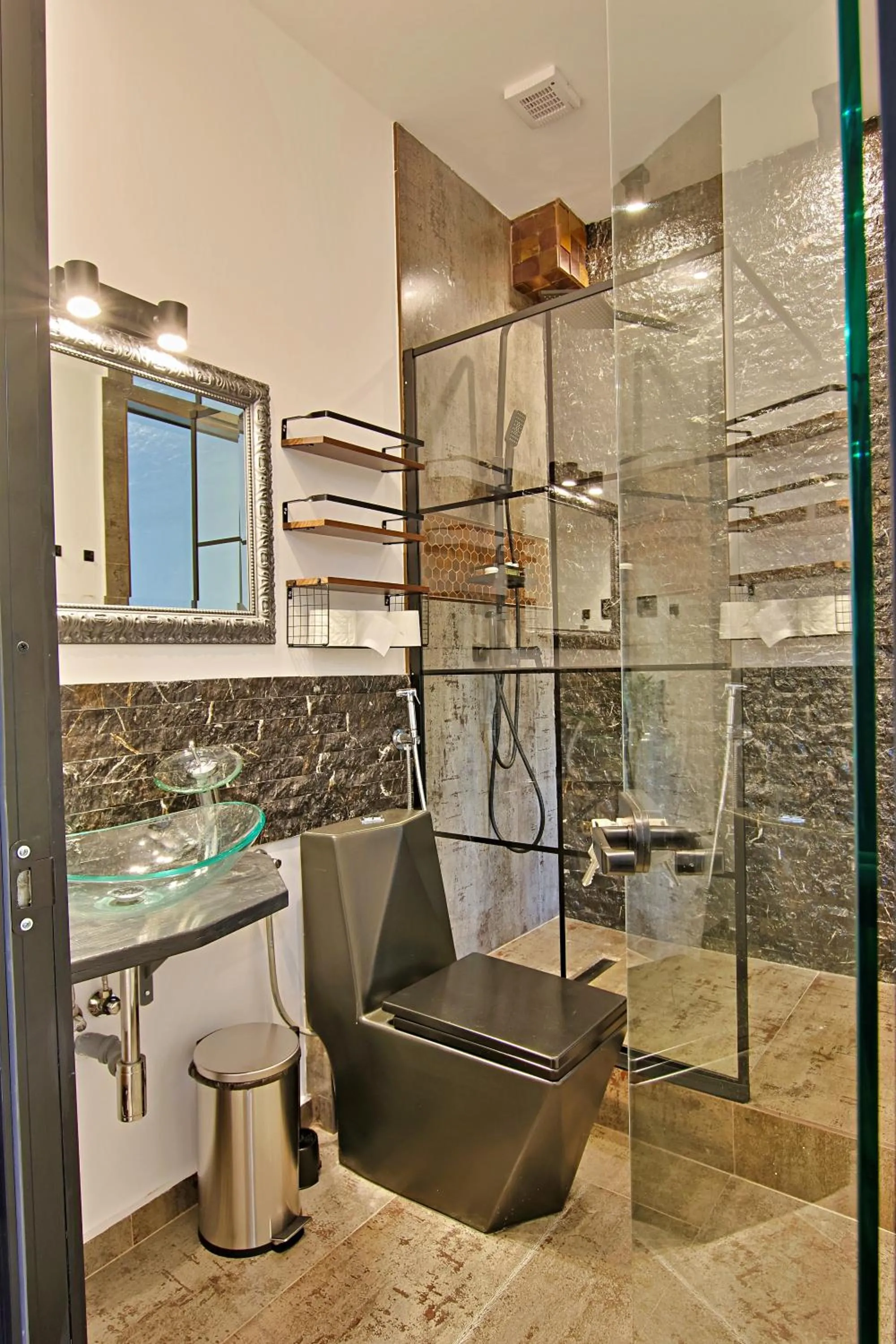 Shower in Art Boutique Residence