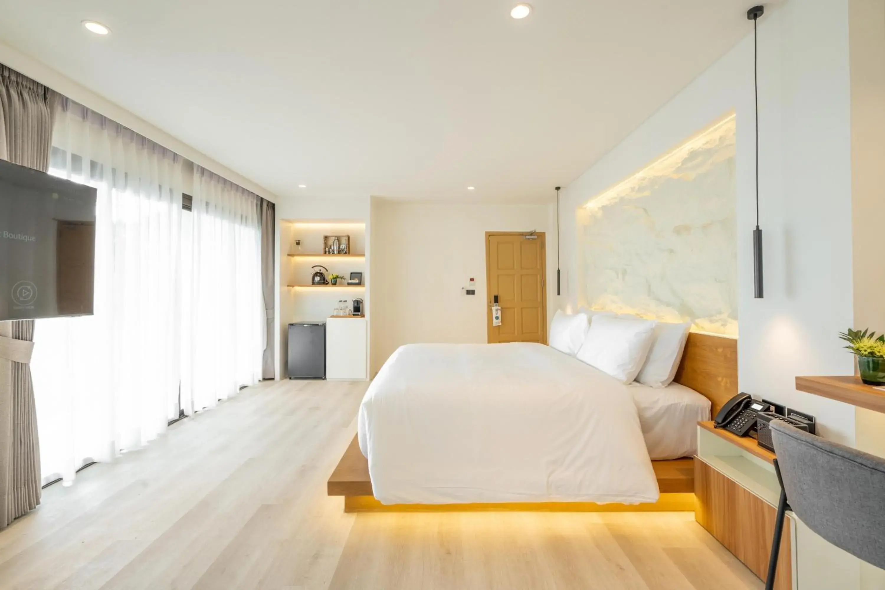 Bed in Anona Sunset Boutique Bed in Anona Sunset Boutique