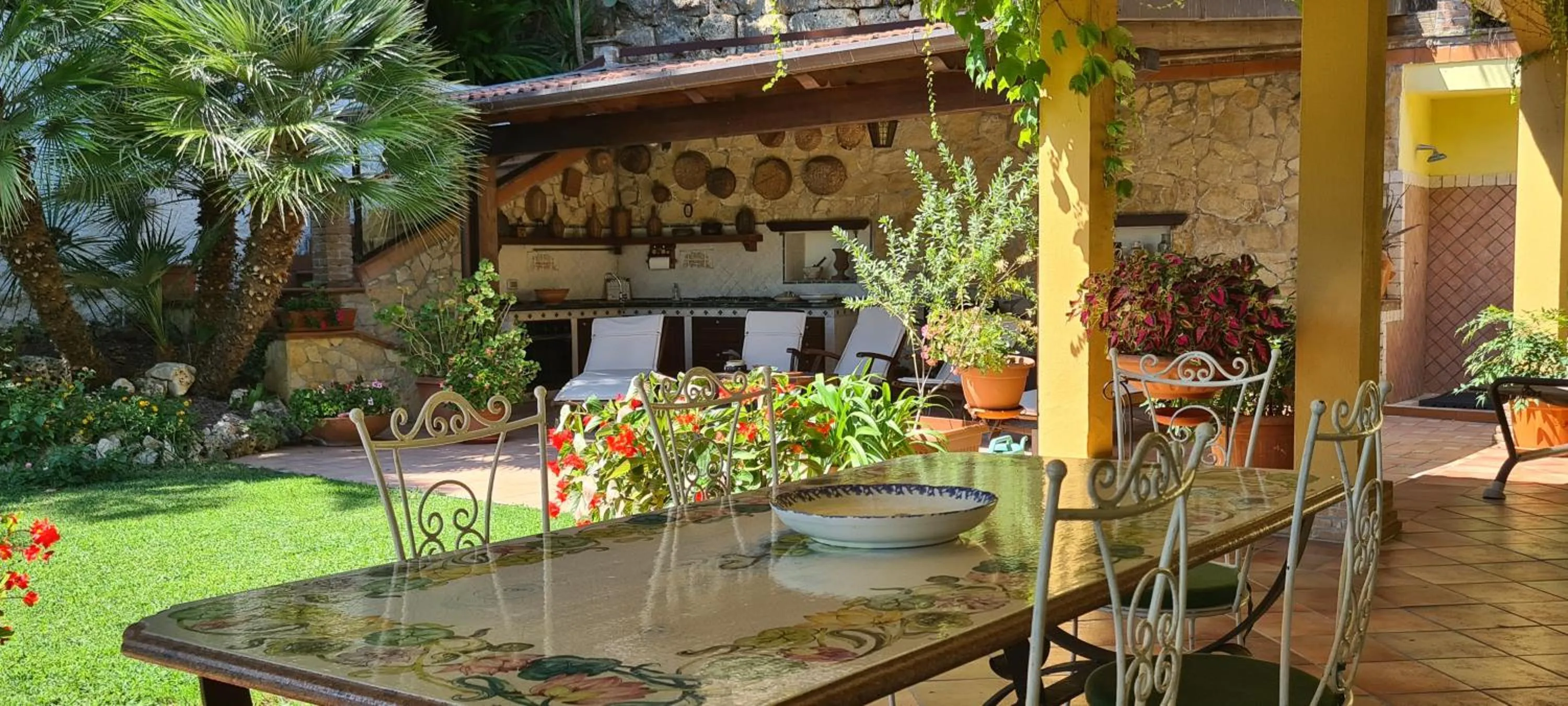 Buffet breakfast in Villa Olga B&B