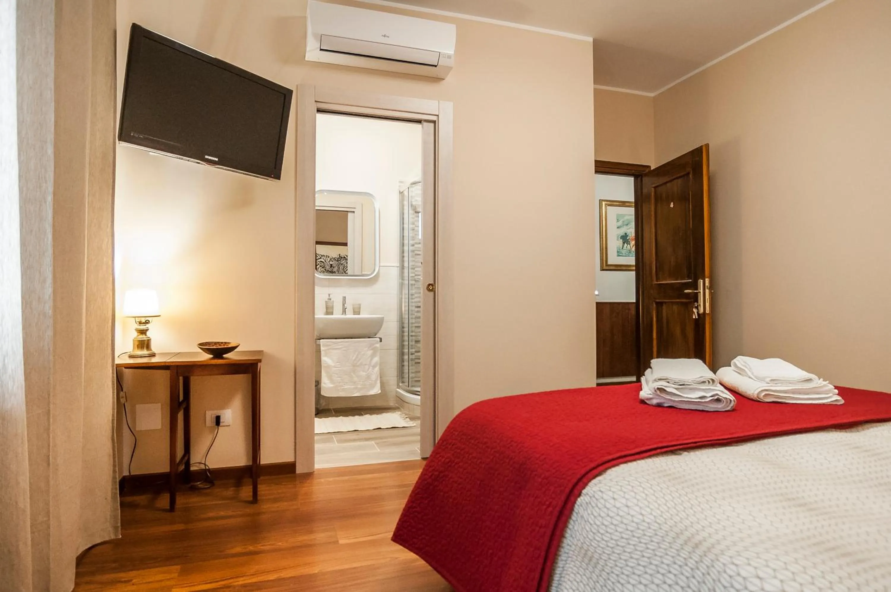 Photo of the whole room, Bed in Villa Olga B&B