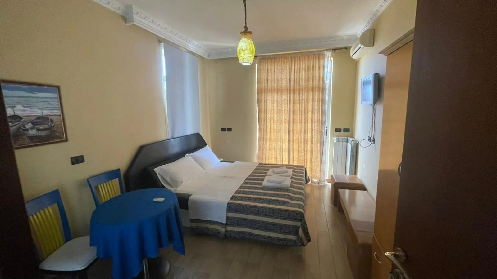 Bed in Hotel Vlora