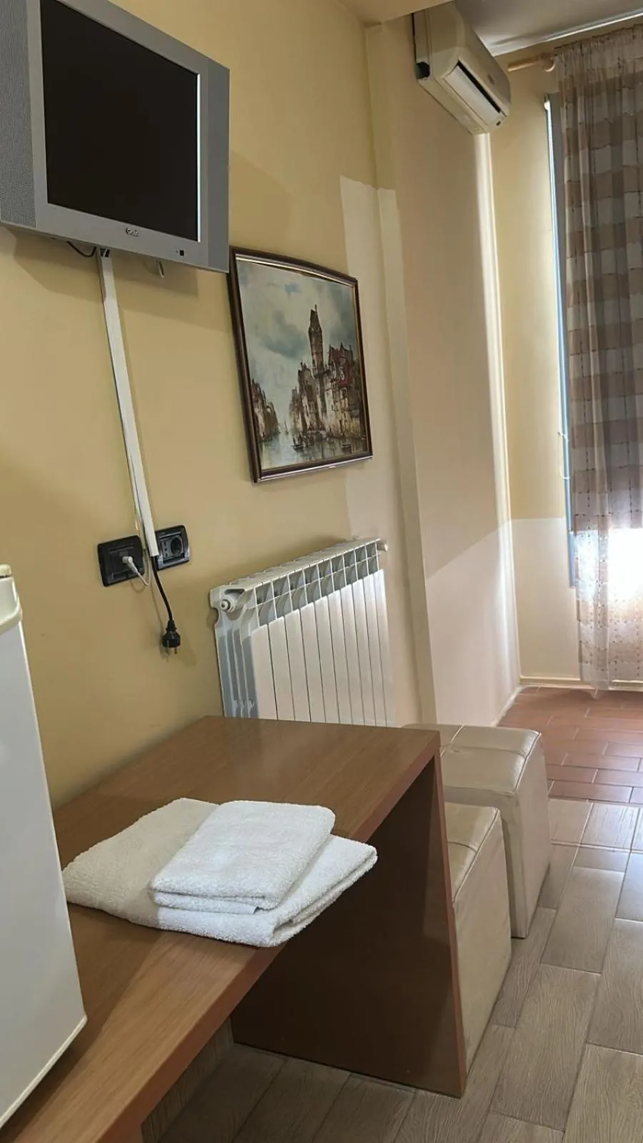 Bed in Hotel Vlora