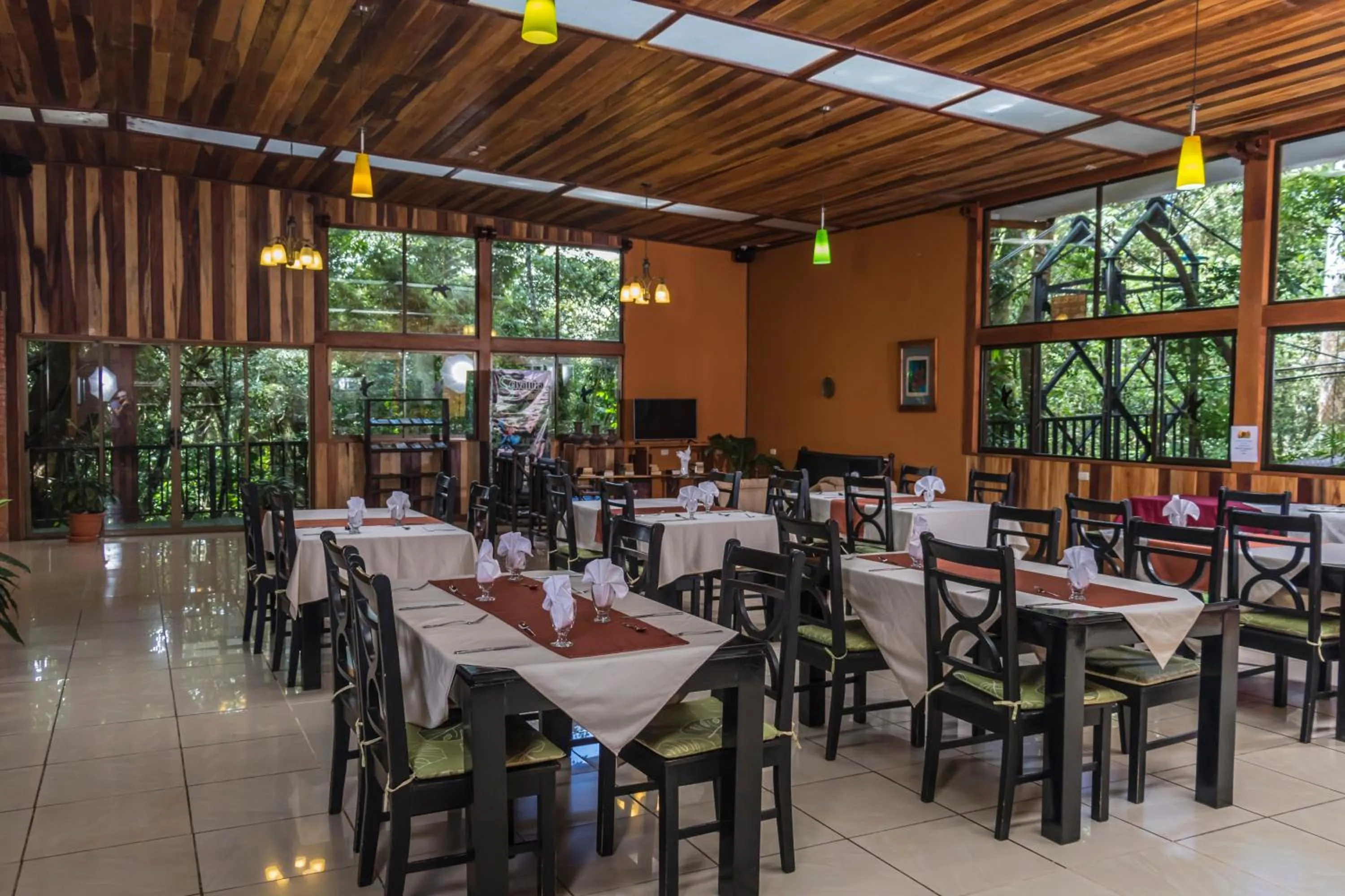 Restaurant/places to eat in Jaguarundi Jungle Lodge - Monteverde