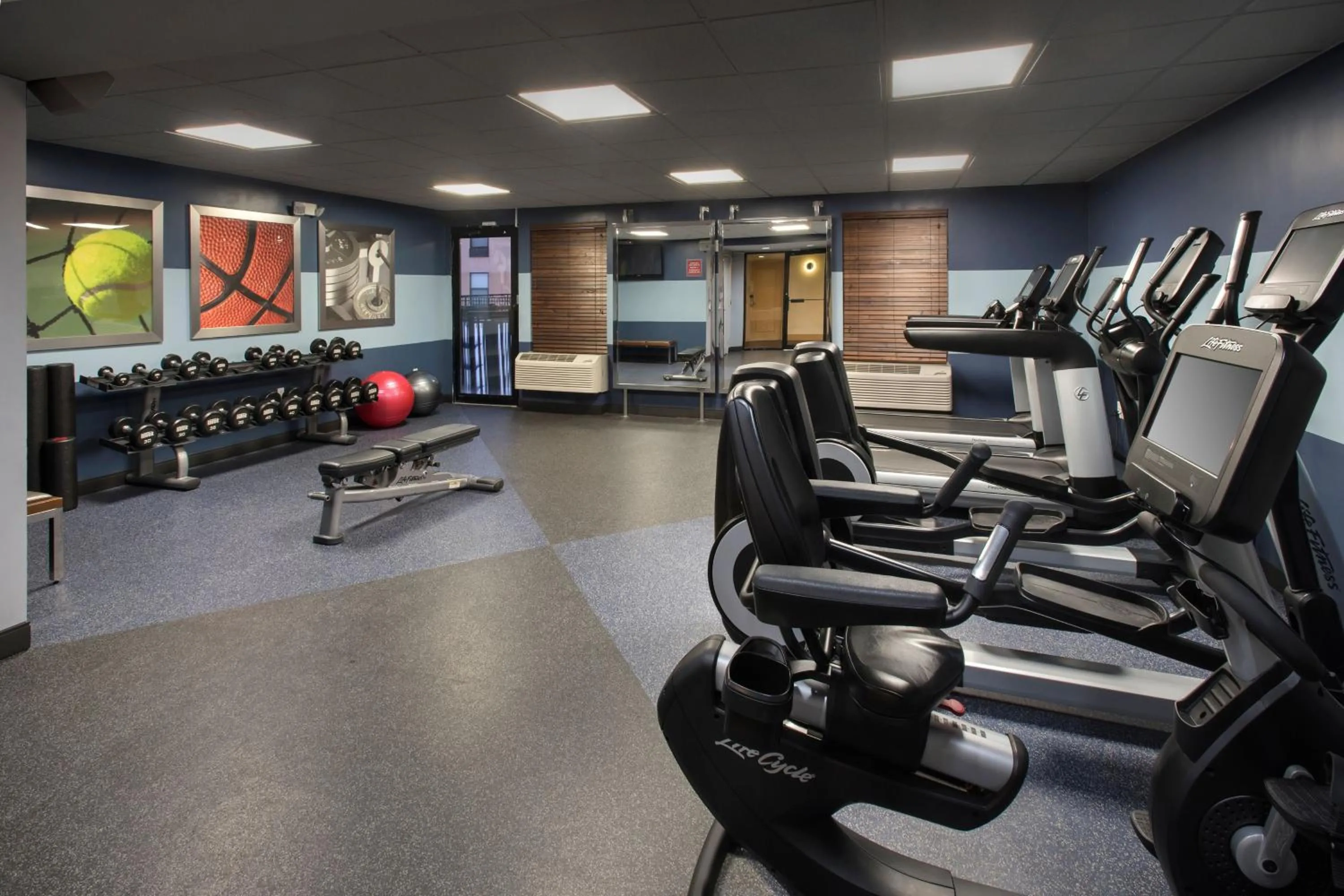 Area and facilities in The Crossroads Hotel - Newburgh