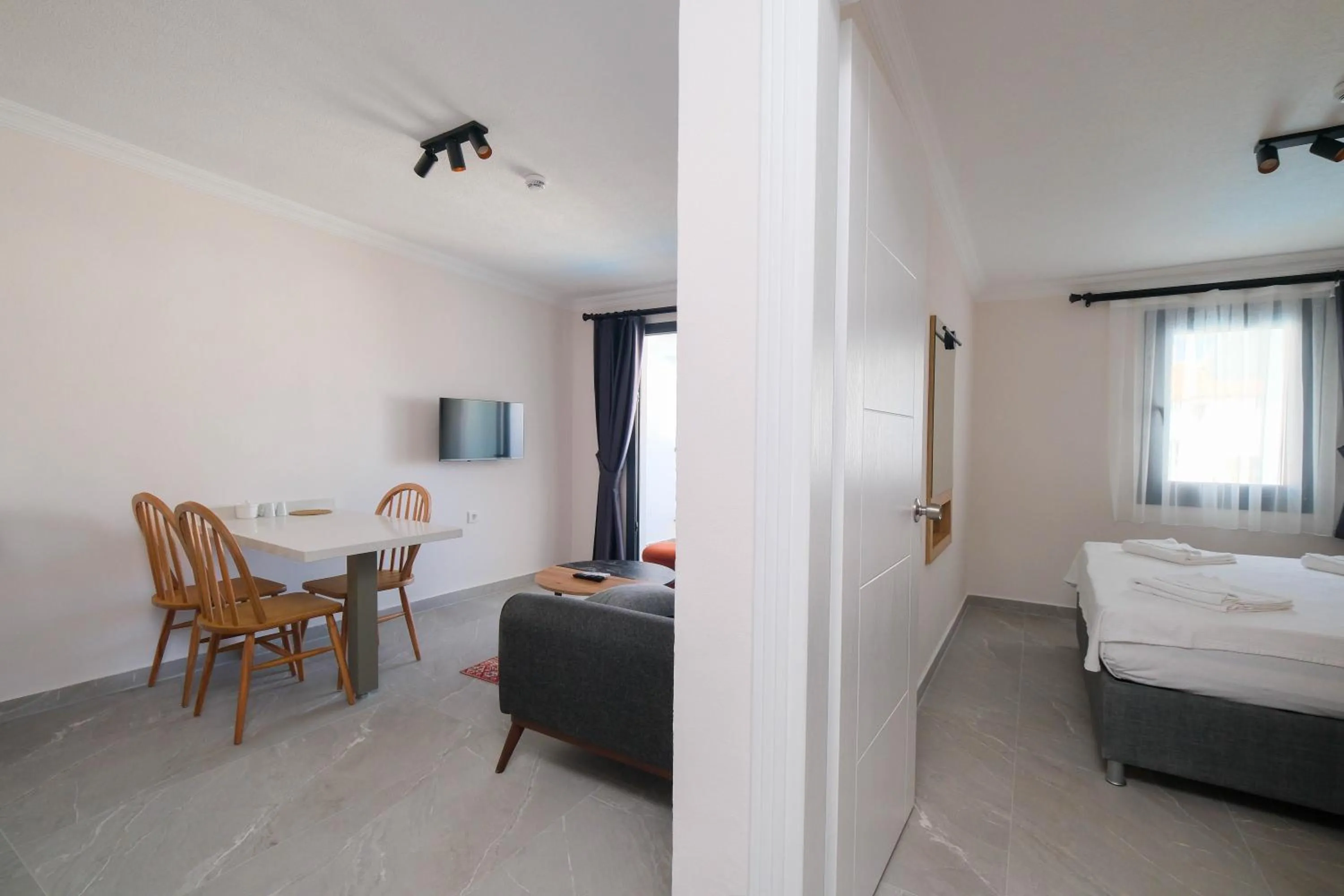 Photo of the whole room in Diplomat Suites
