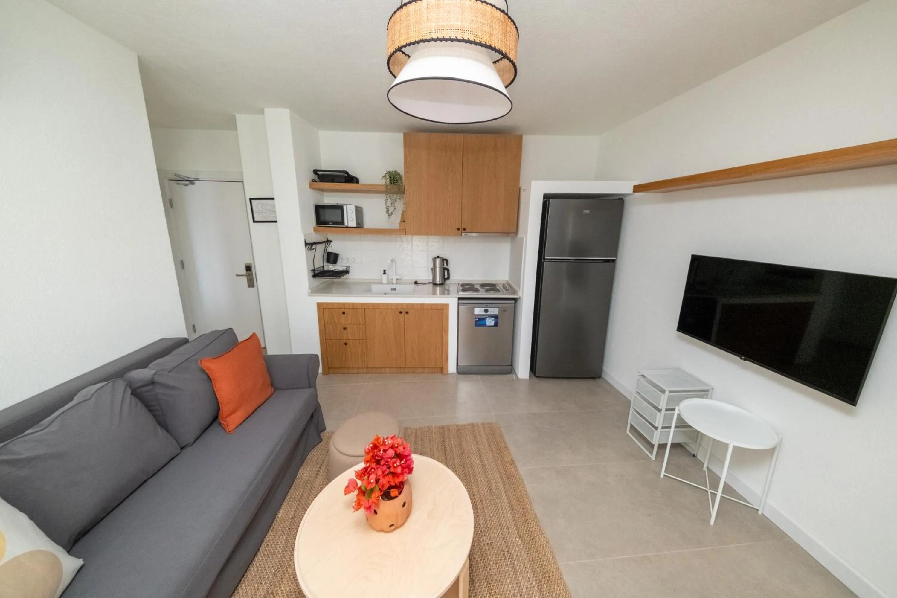 Diplomat Suites