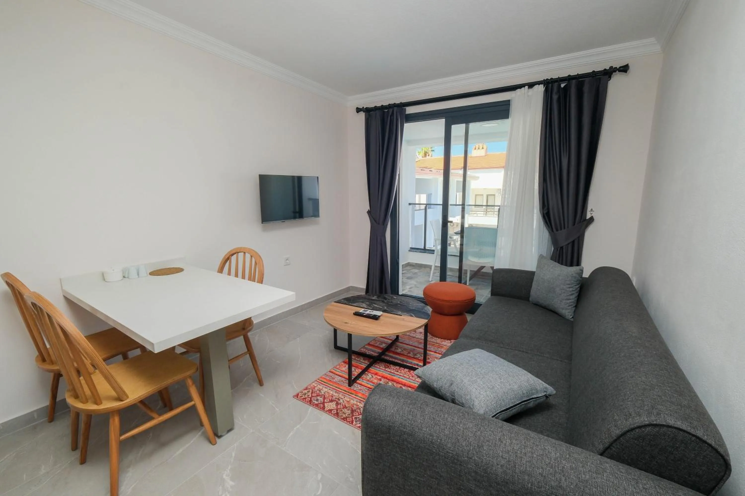 Seating area in Diplomat Suites