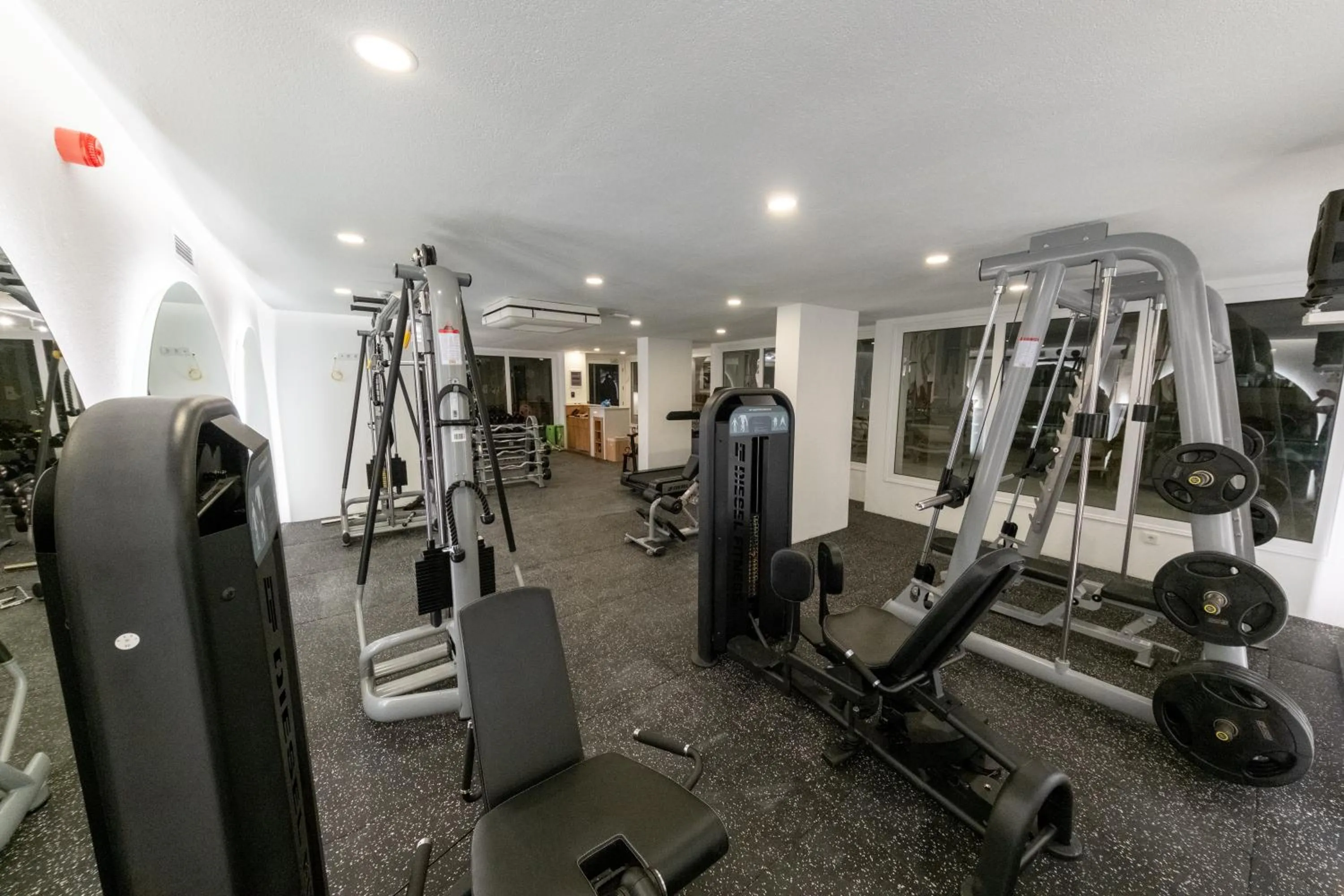 Fitness centre/facilities in Diplomat Suites