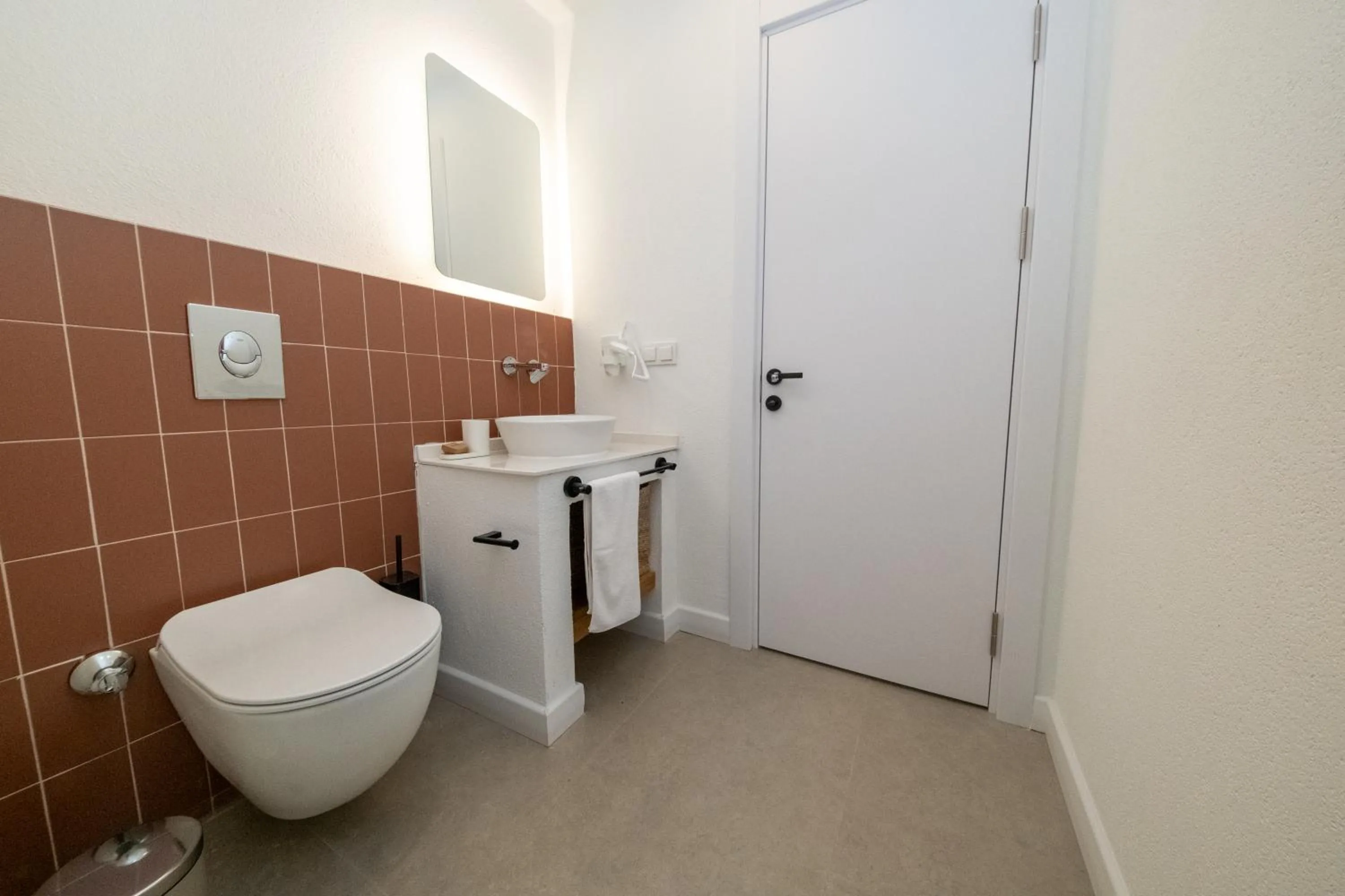 Diplomat Suites