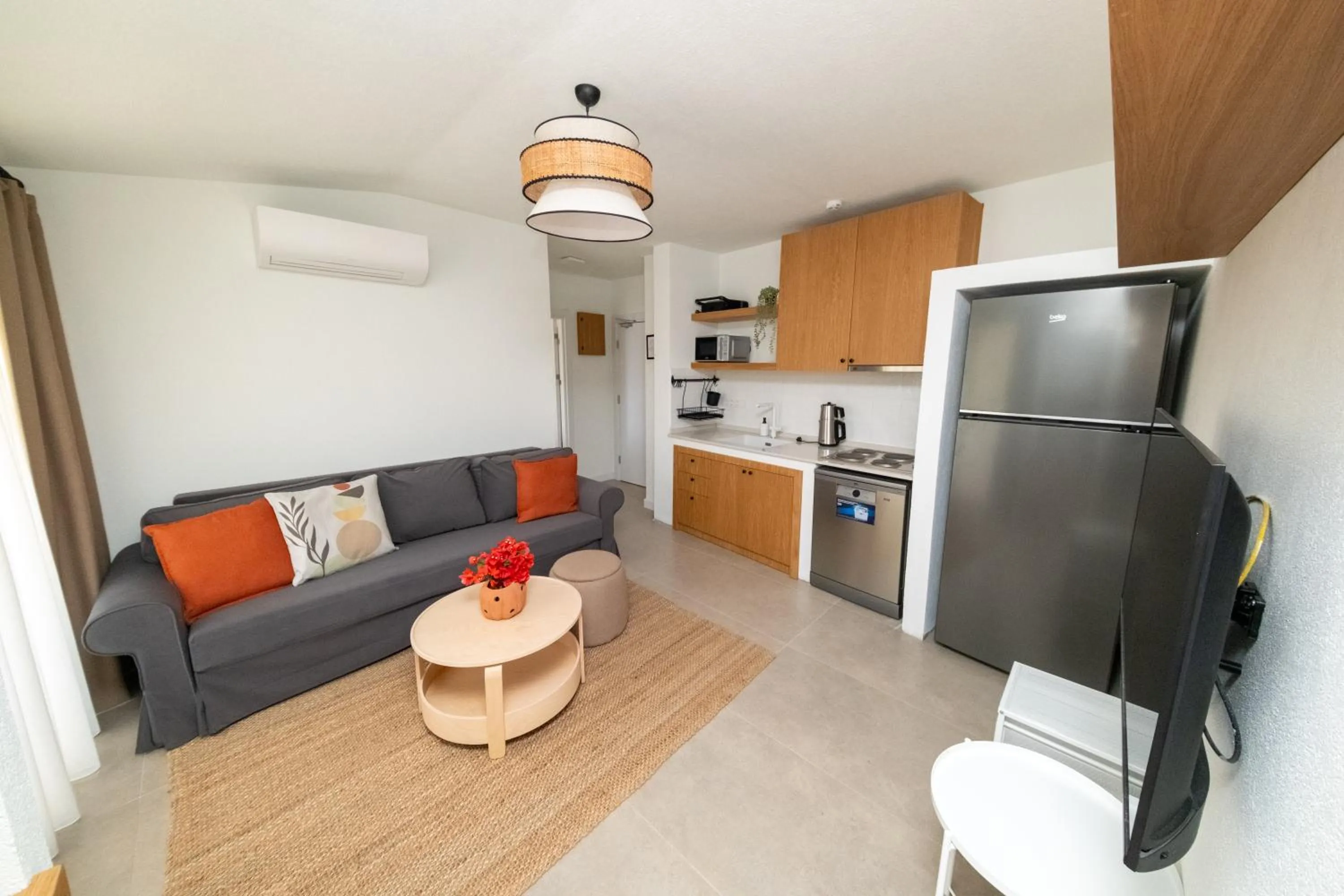 Diplomat Suites