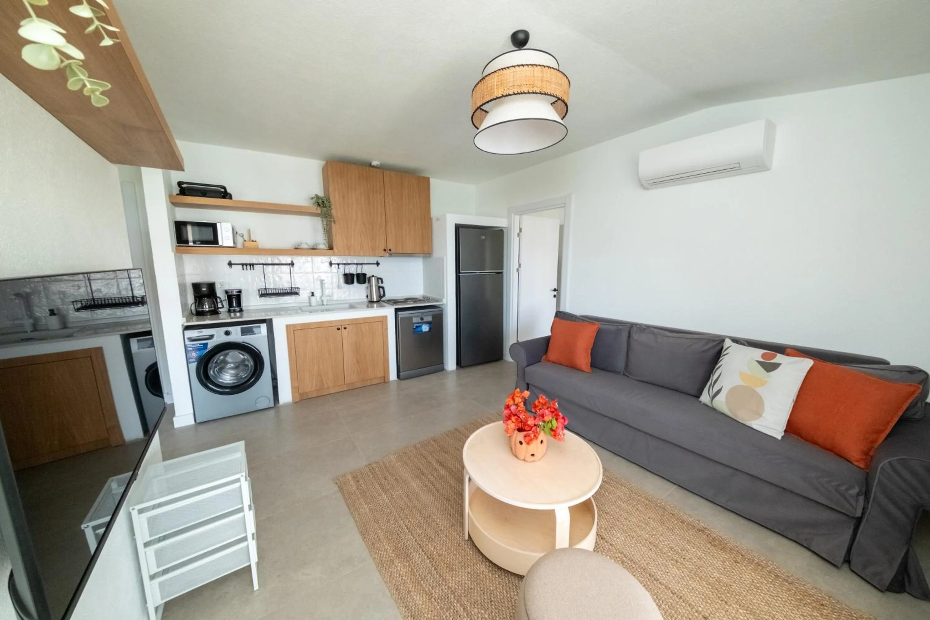 Diplomat Suites