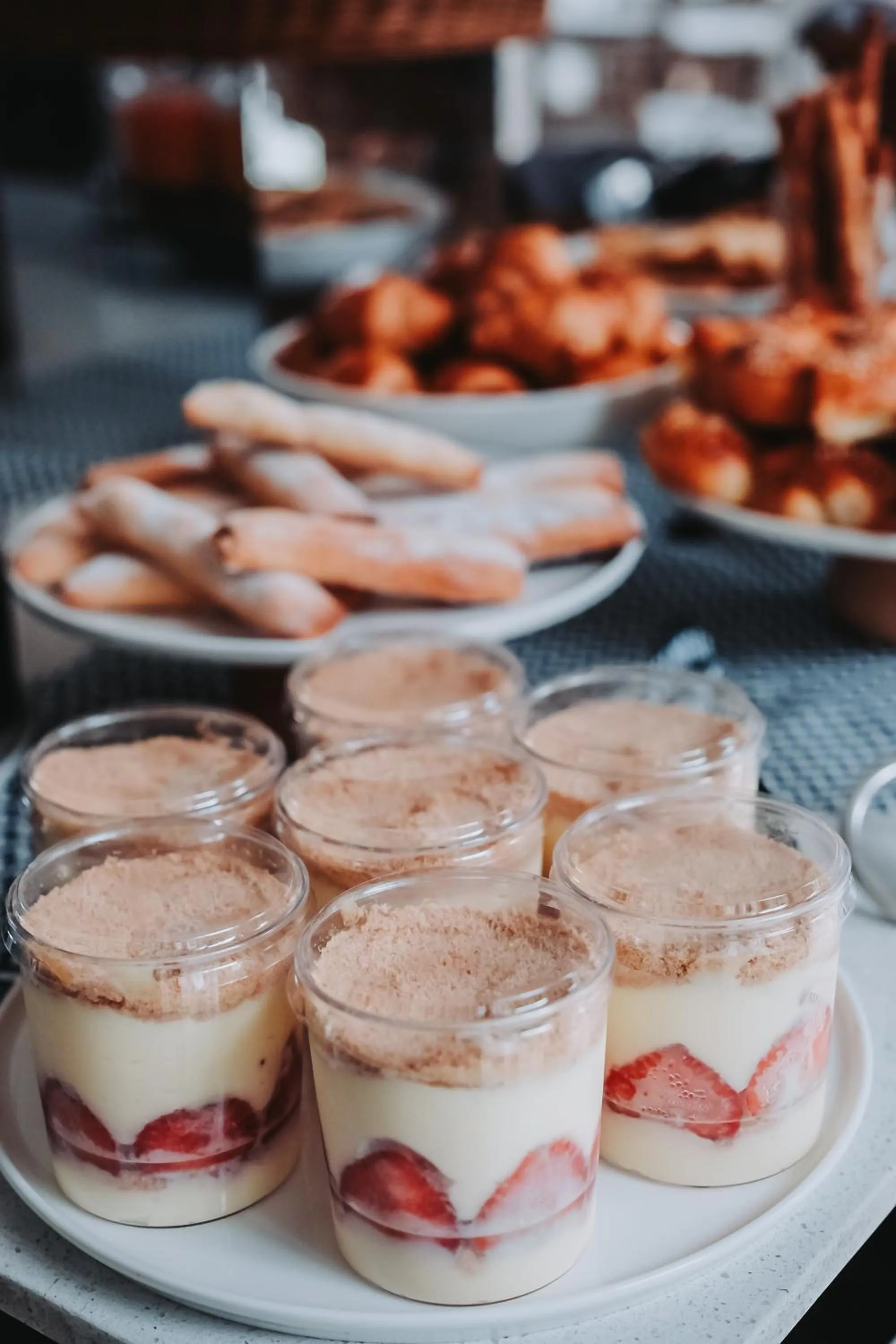 Restaurant/places to eat in Diplomat Suites
