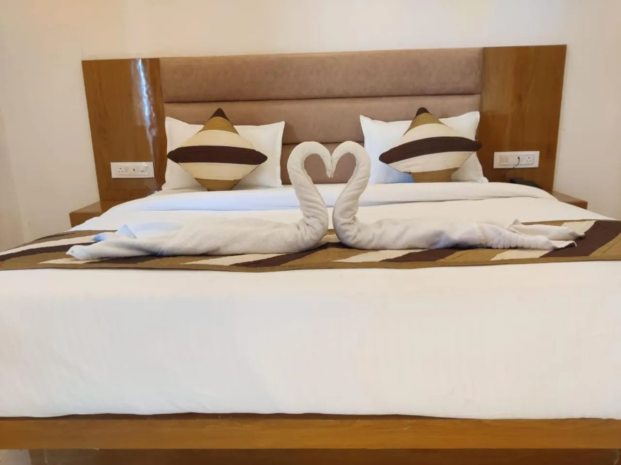 Bed in Kesariya Bagh Resort Pushkar