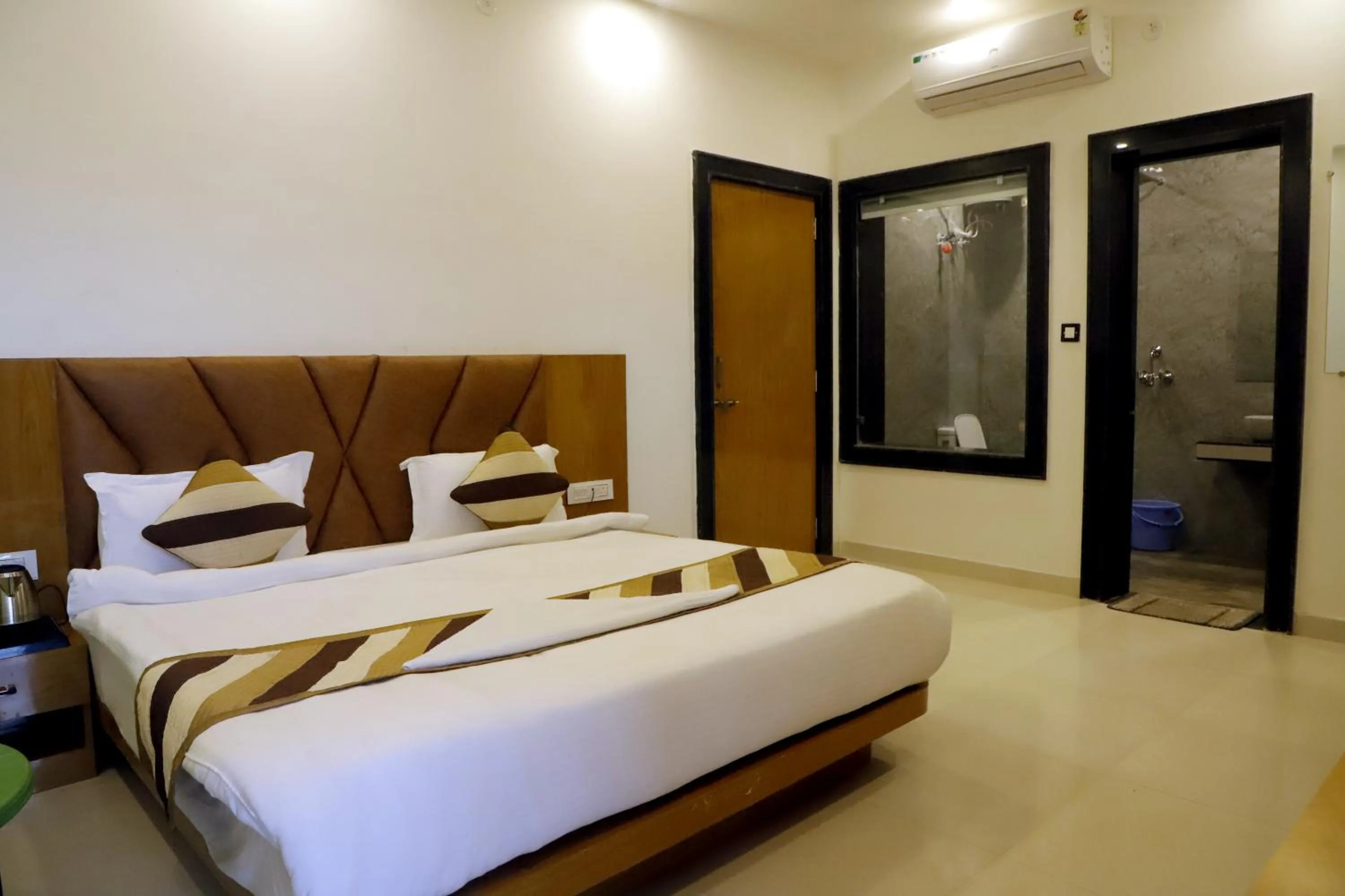 Bed in Kesariya Bagh Resort Pushkar