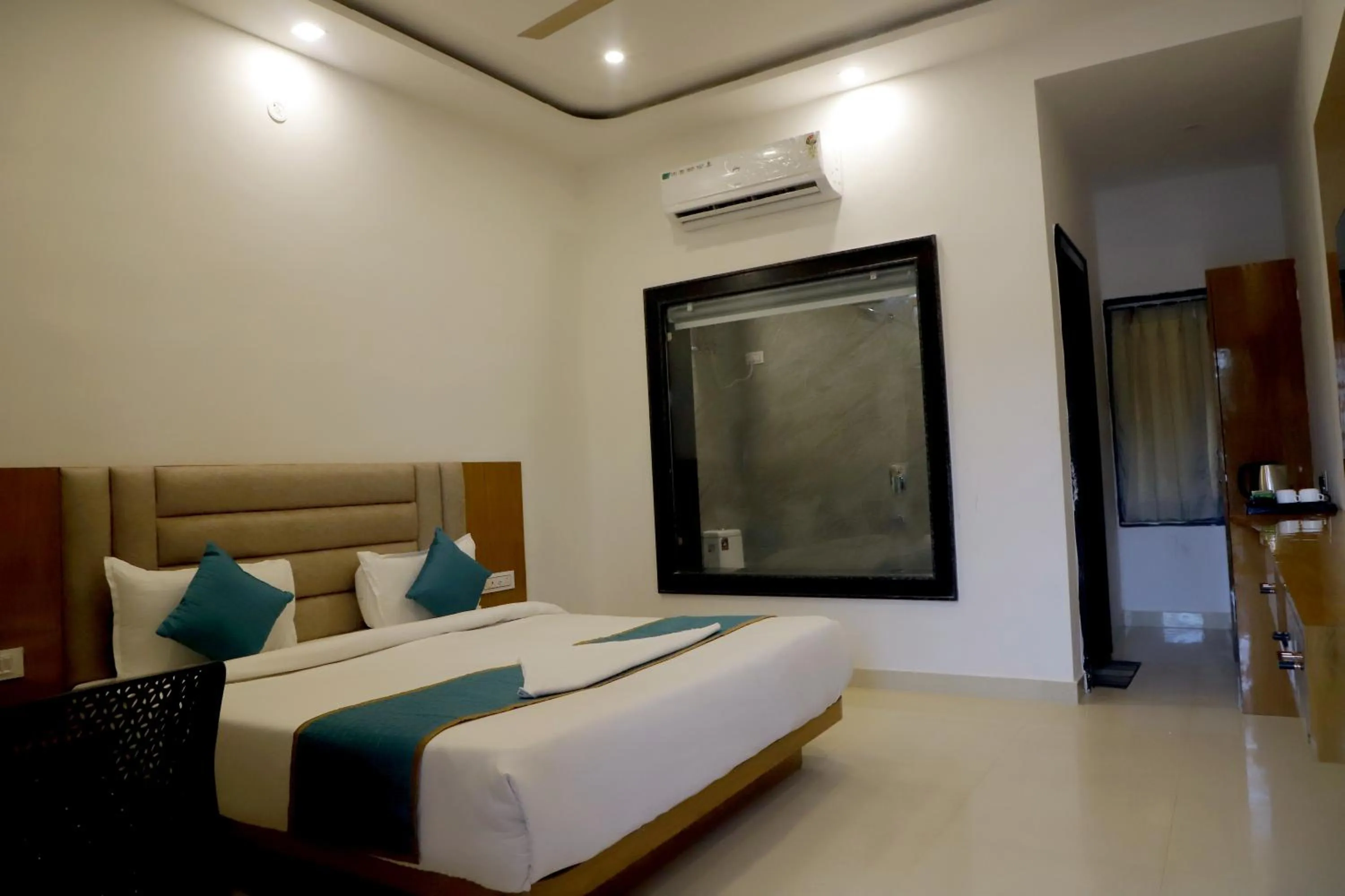 Bed in Kesariya Bagh Resort Pushkar