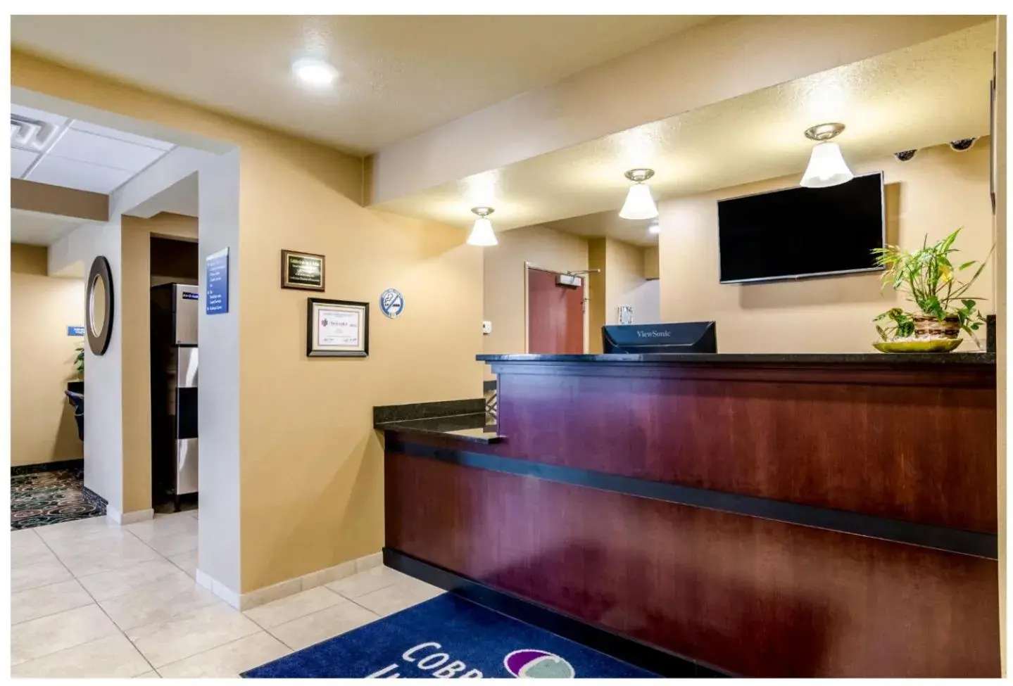 Lobby or reception in Cobblestone Inn & Suites Cambridge Lobby or reception in Cobblestone Inn & Suites Cambridge