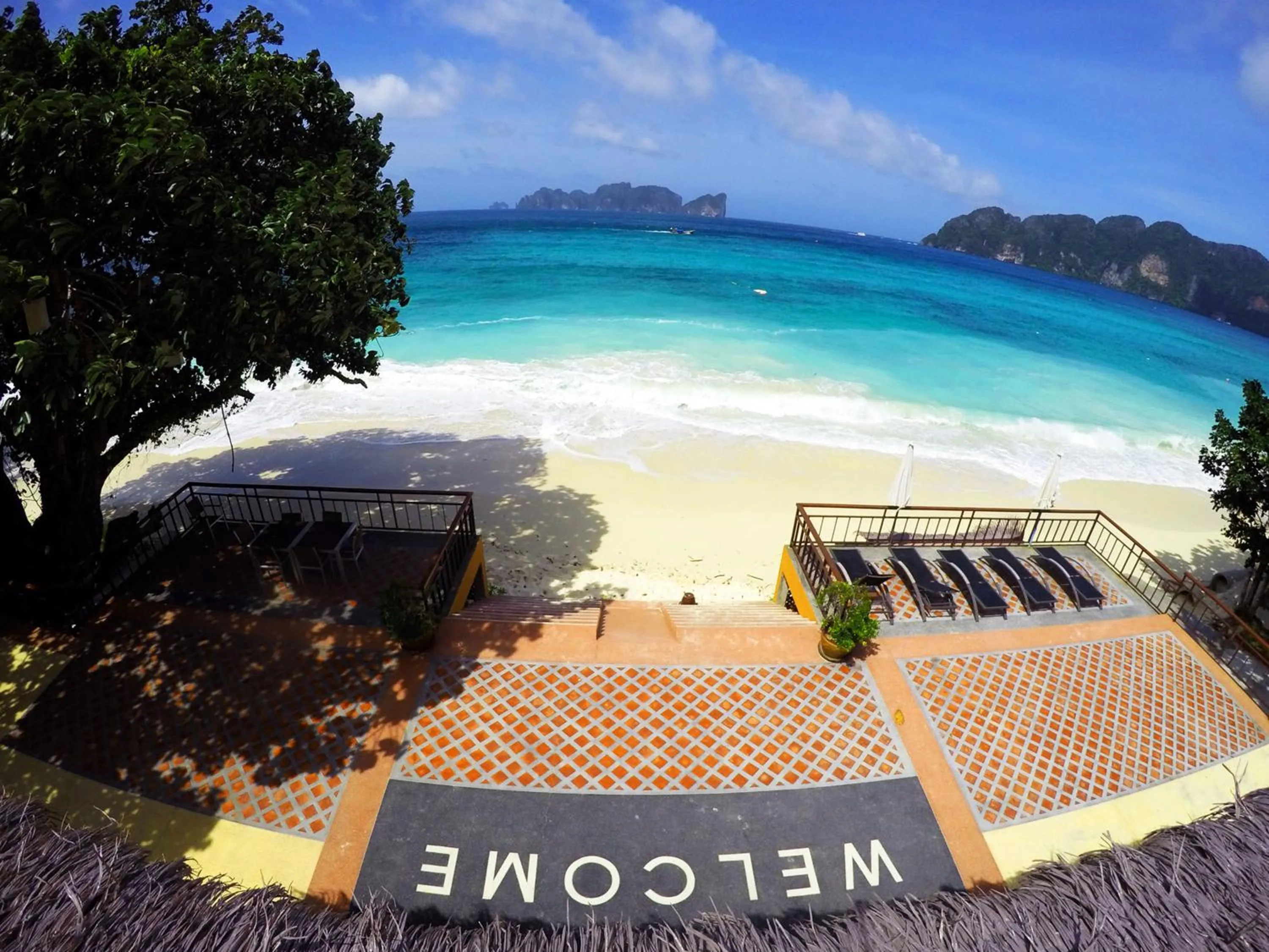 Beach in Phi Phi Long Beach Resort & Villa