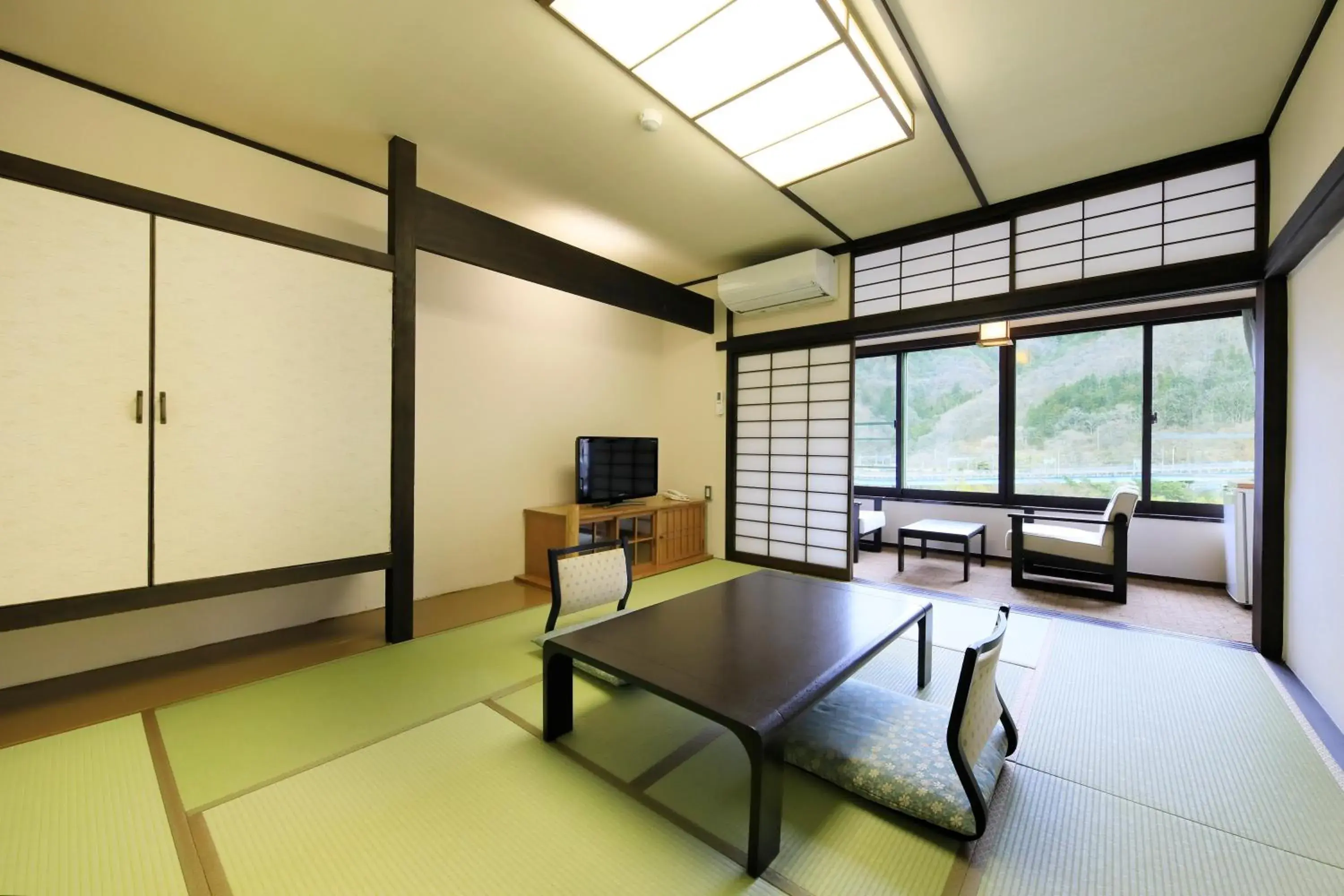 Japanese-Style Quadruple Room in Matsunoi Japanese-Style Quadruple Room in Matsunoi
