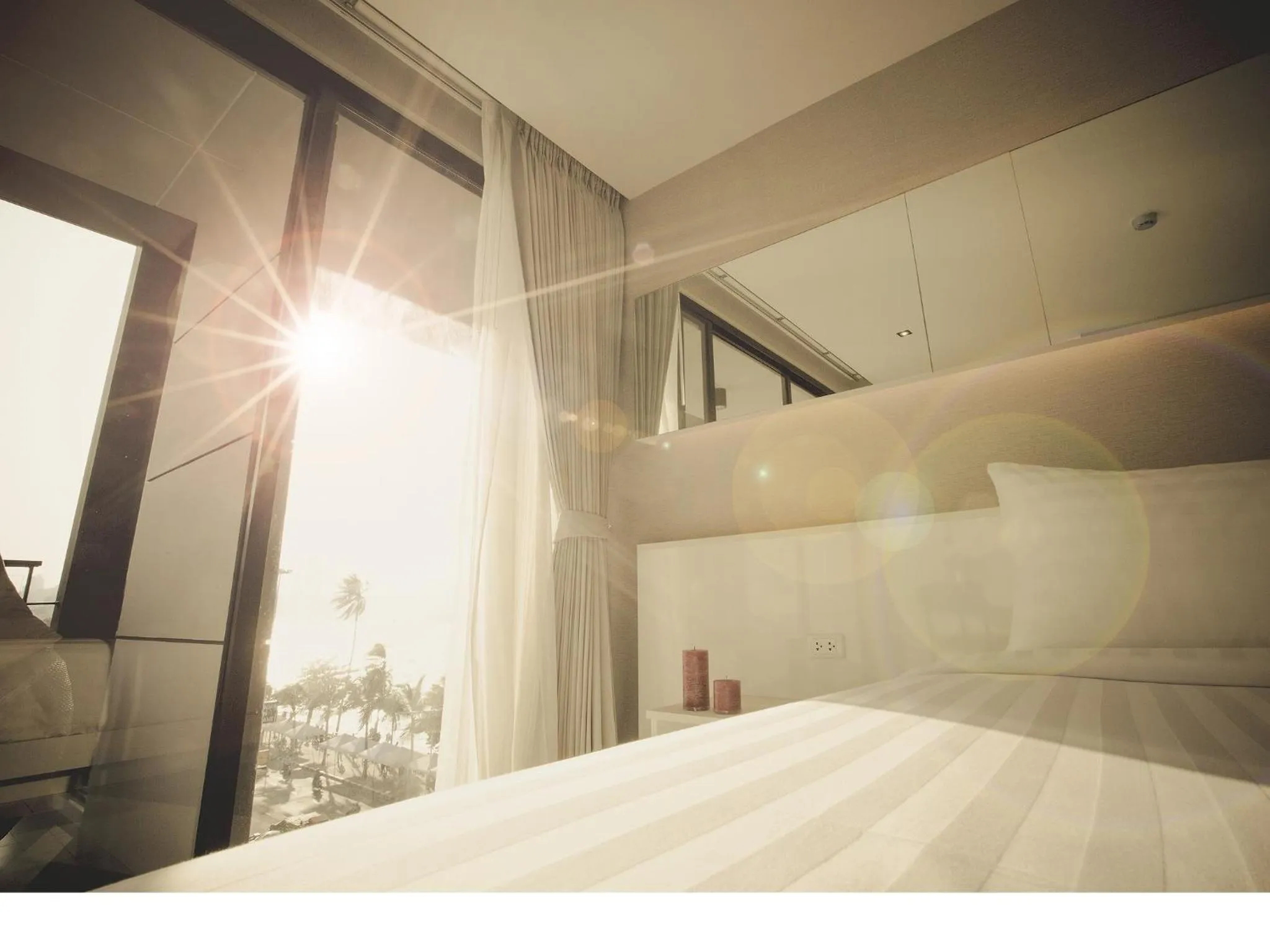 Bed in Serenotel Pattaya