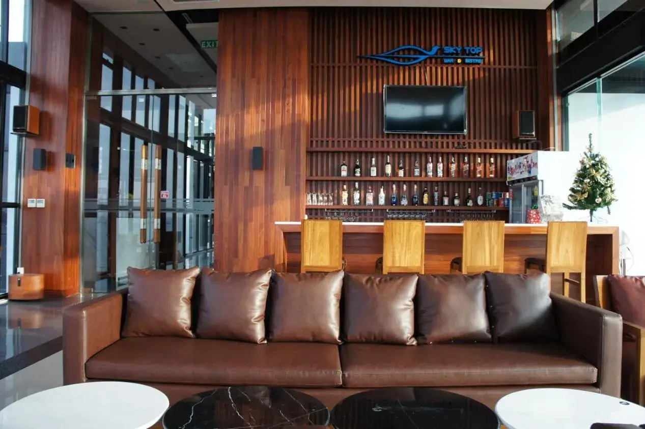 Lounge or bar in Serenotel Pattaya Lounge or bar in Serenotel Pattaya