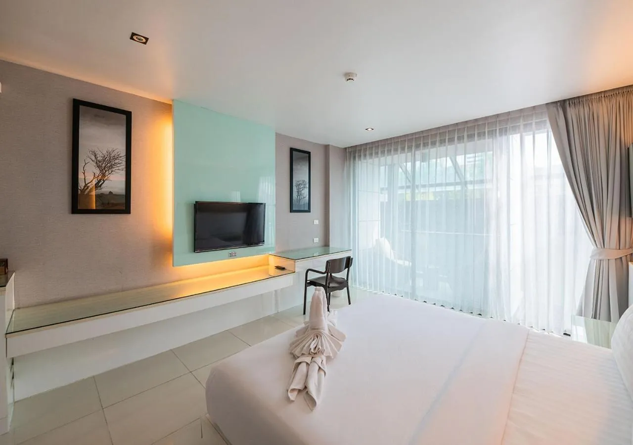 Bed in Serenotel Pattaya